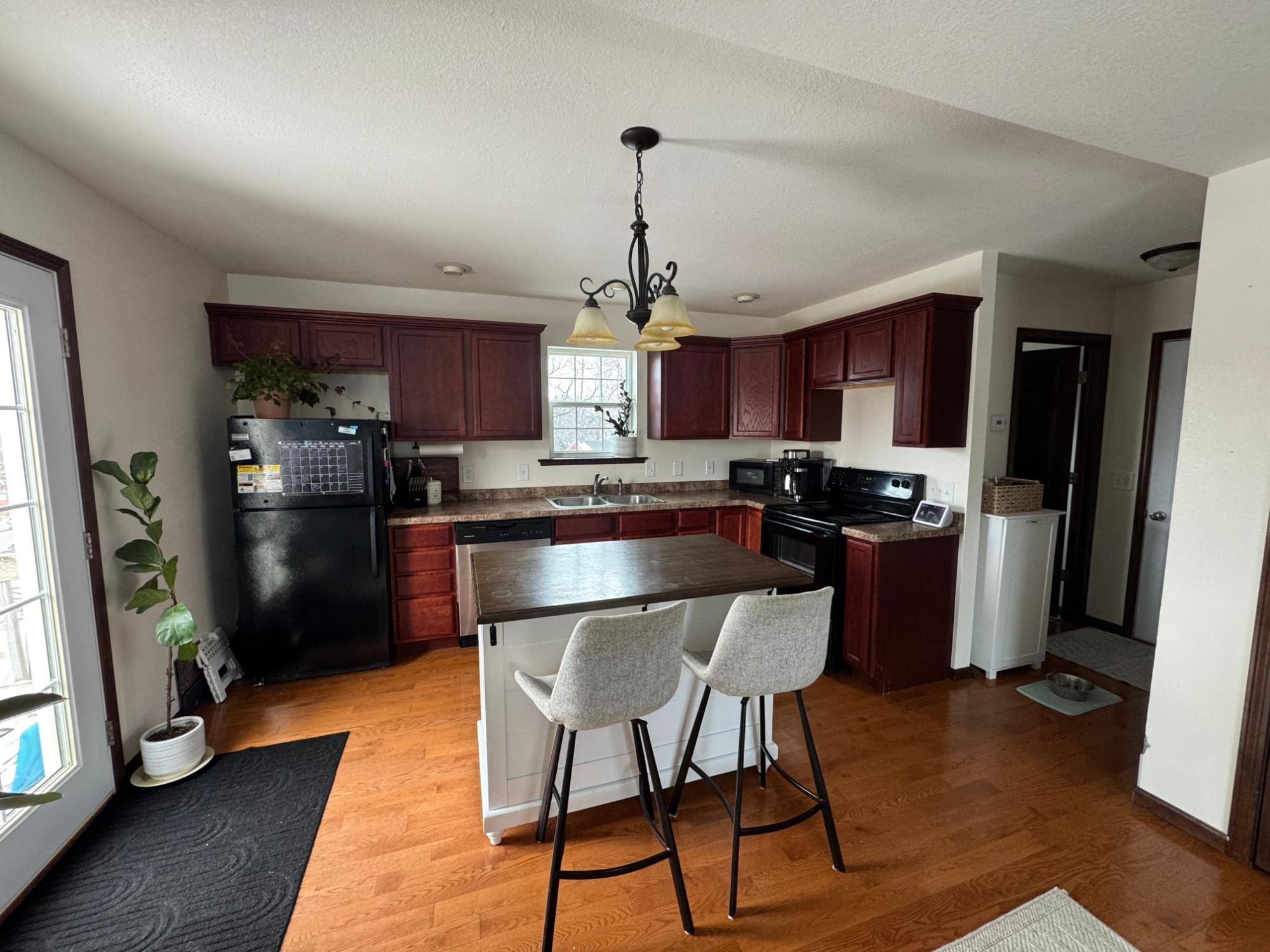 Rhinelander, WI 54501,433 THAYER ST