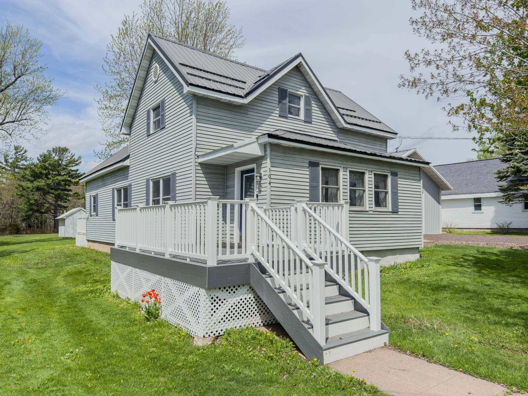Bergland, MI 49910,104 BIRCH ST
