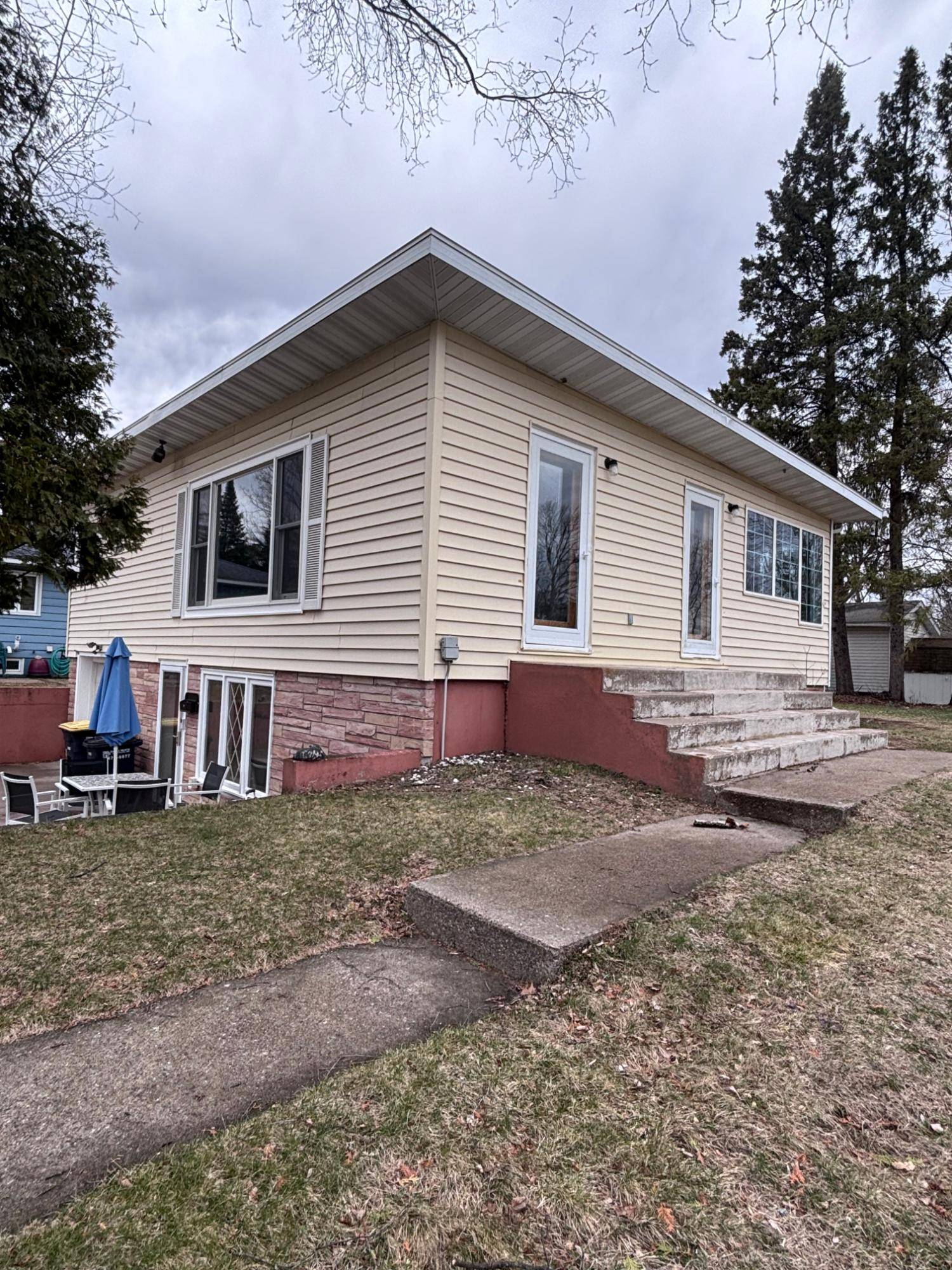 Rhinelander, WI 54501,768 DAVENPORT ST W
