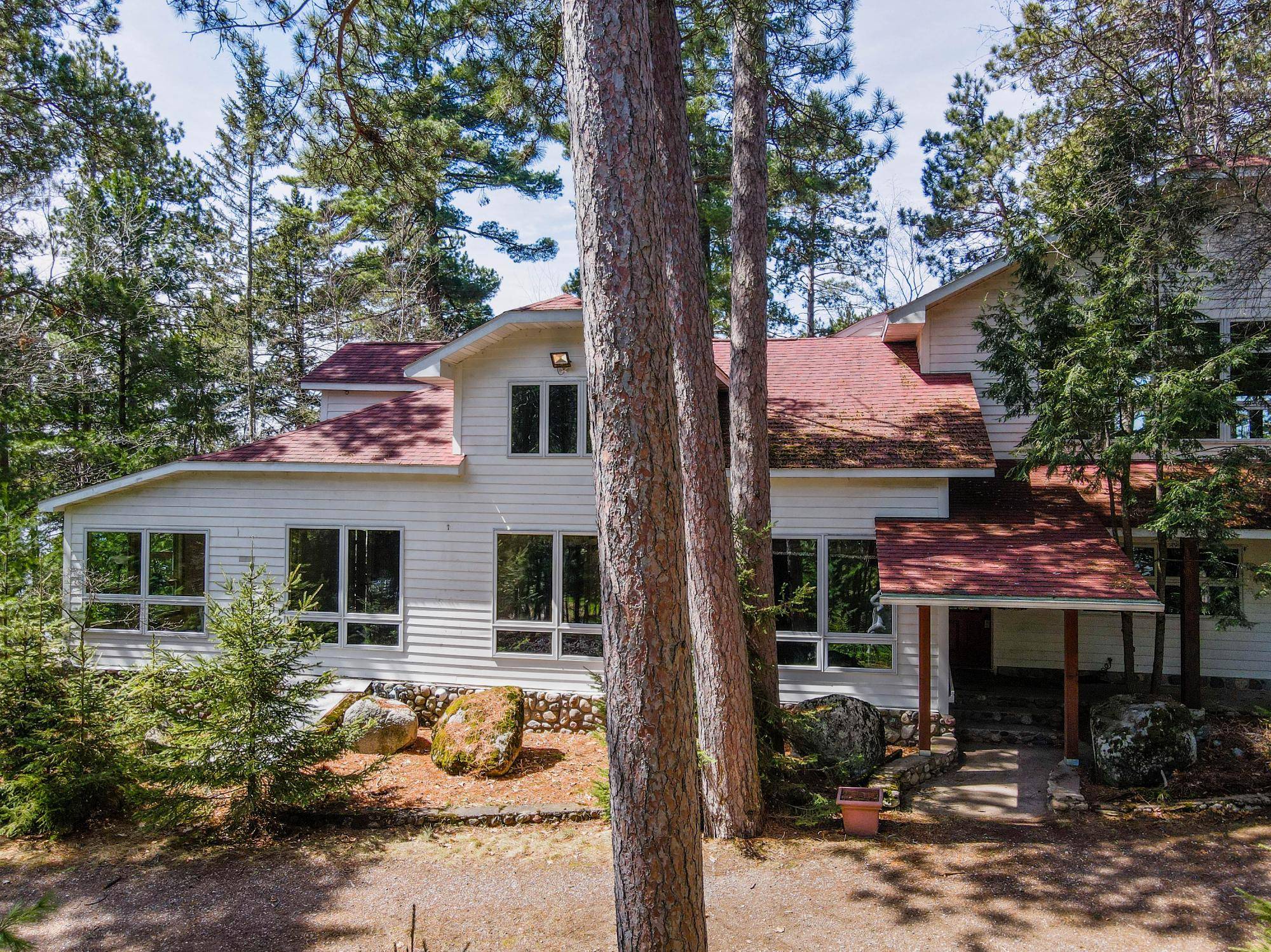 Minocqua, WI 54548,8395 WOOLPY DR