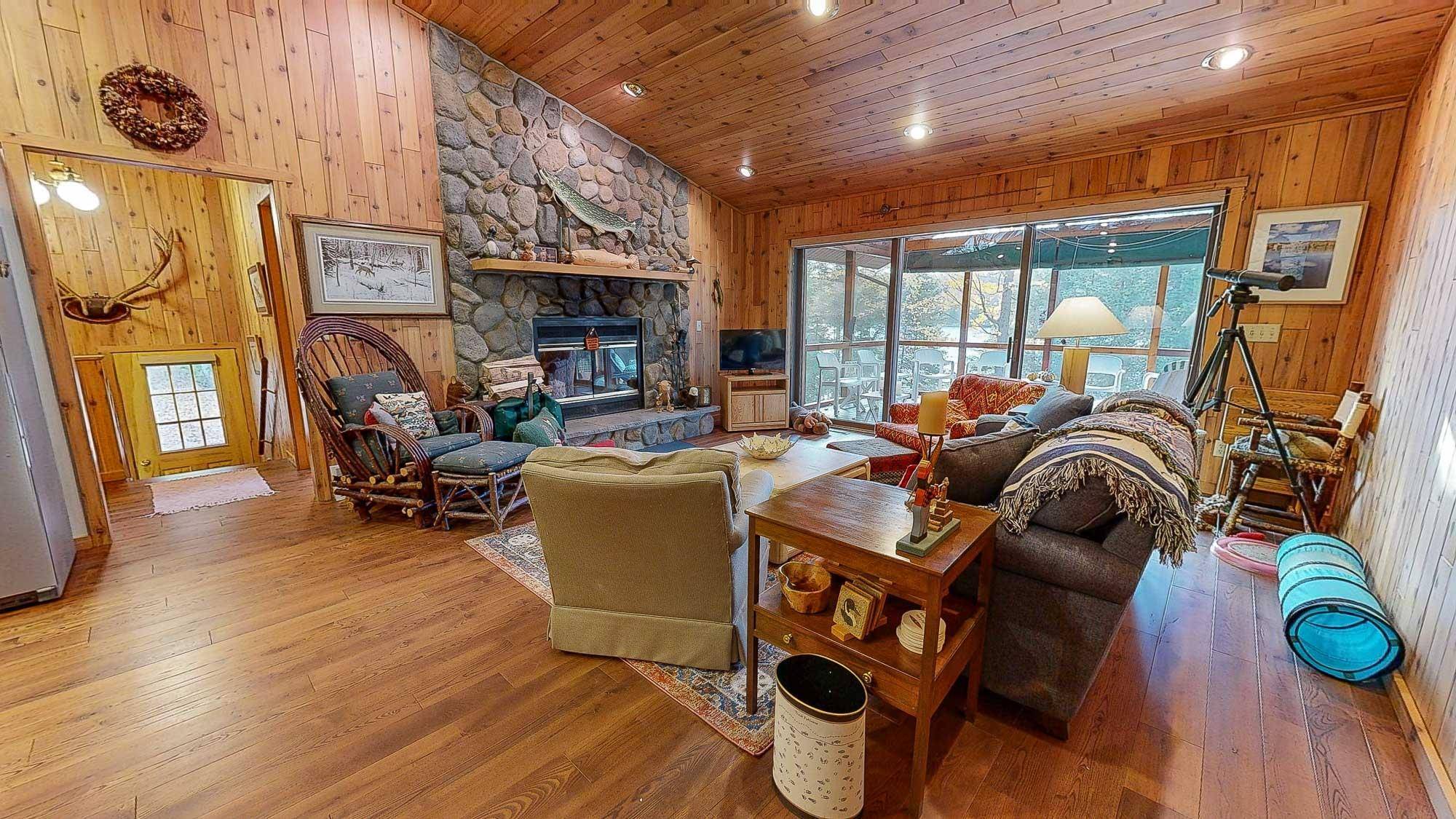Iron River, MI 49935,ON SMOKY LAKE DR