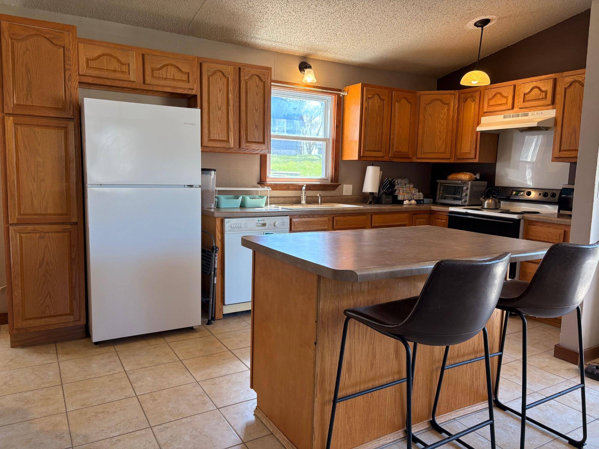 Rhinelander, WI 54501,316 ABNER ST