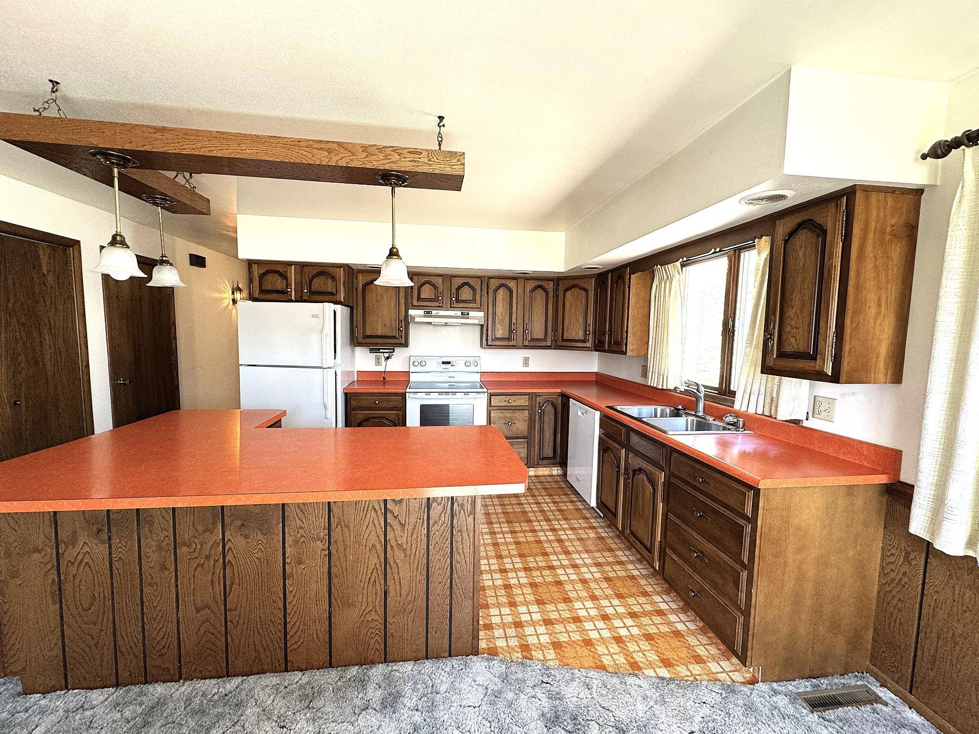 Antigo, WI 54409,224 5TH AVE E