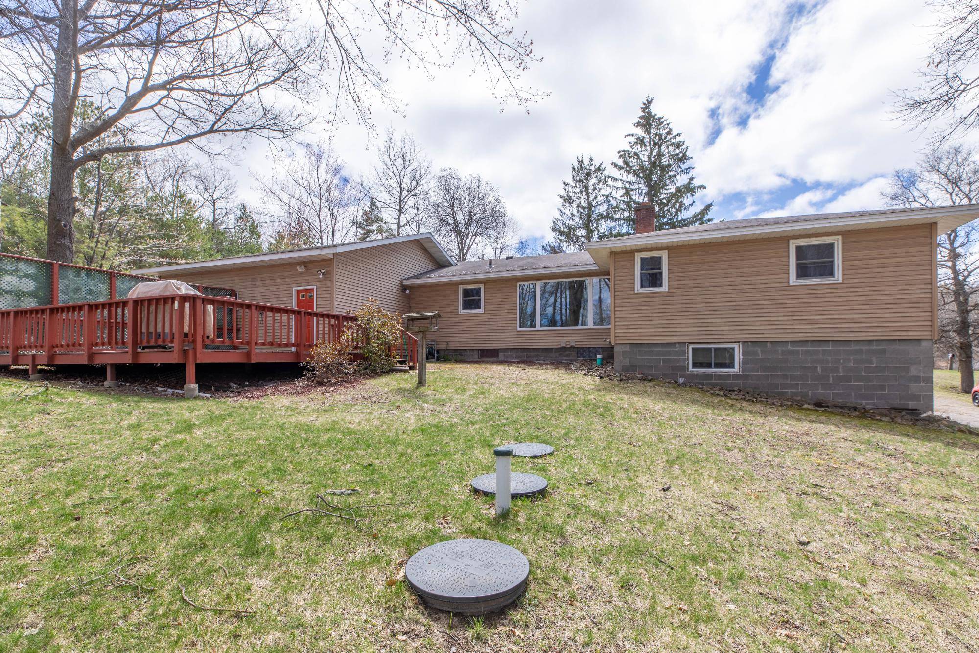 Rhinelander, WI 54501,1530 RIVER ST
