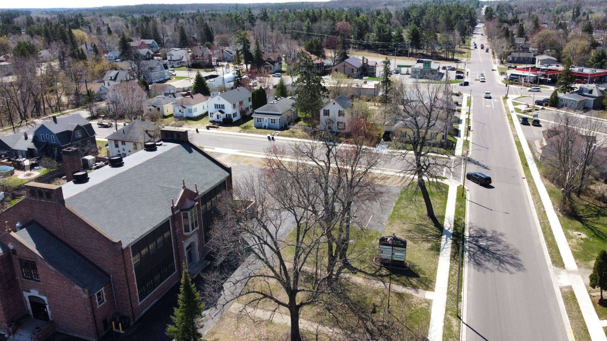 Rhinelander, WI 54501,315 ONEIDA AVE S