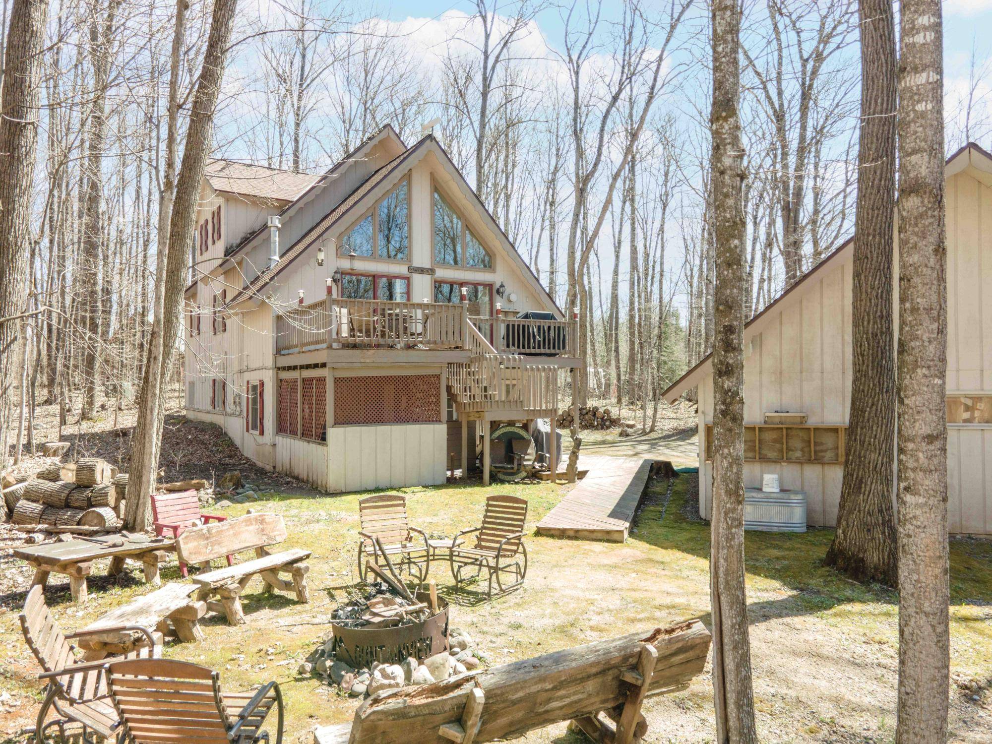 Iron River, MI 49935,112 LITTLE DEER RD