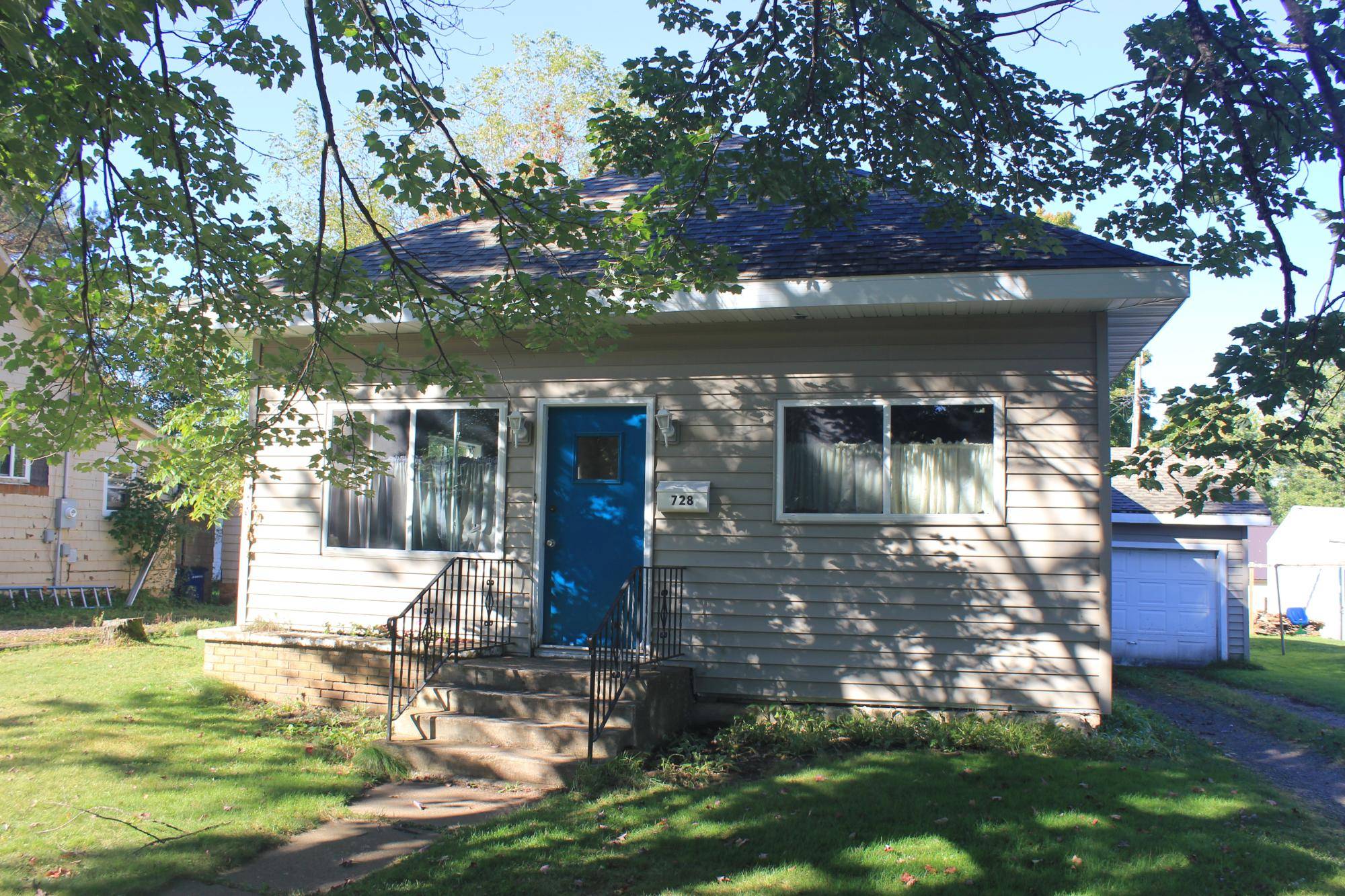 Park Falls, WI 54552,728 7TH AVE S