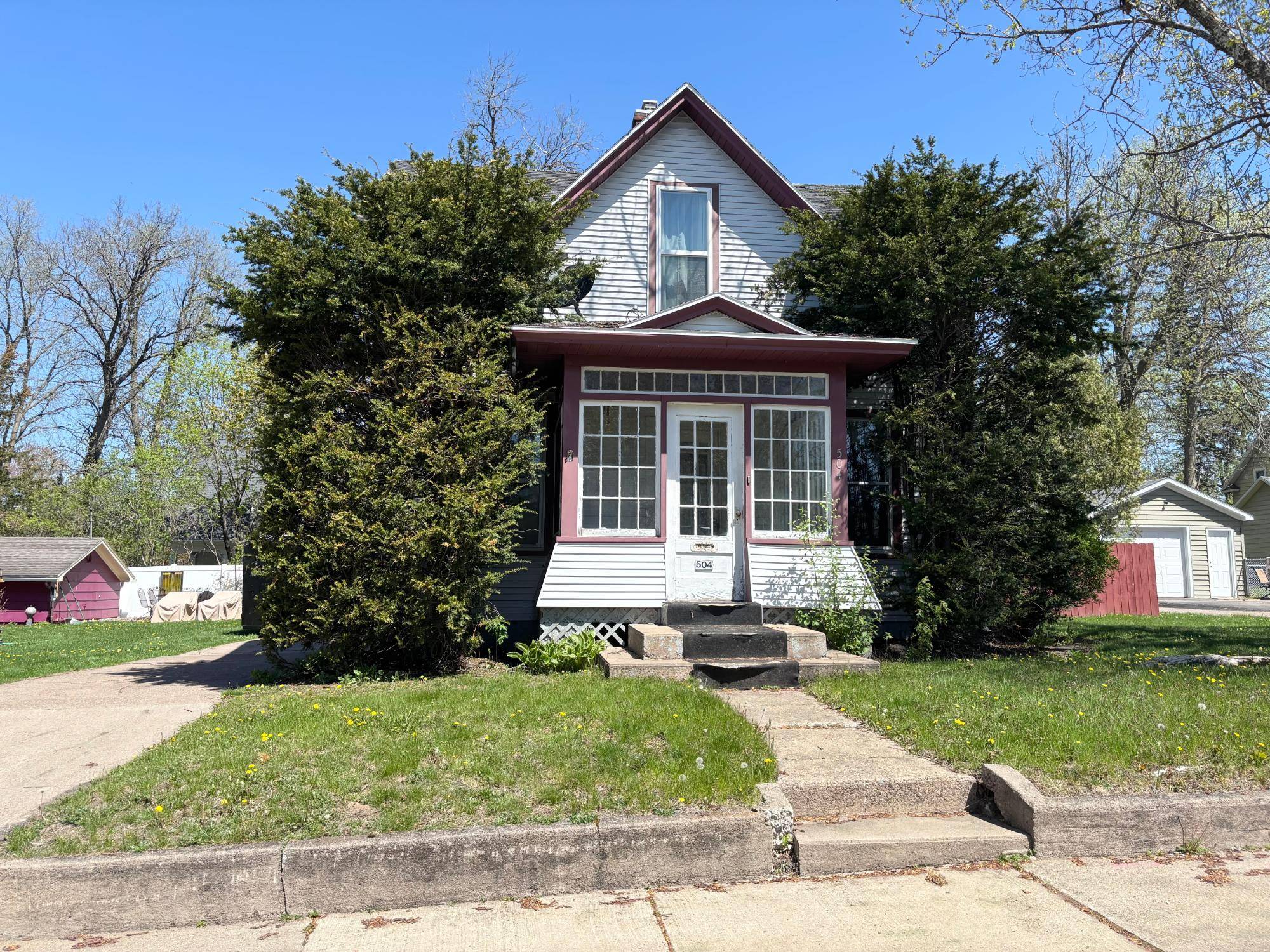 Merrill, WI 54452,504 4TH ST E