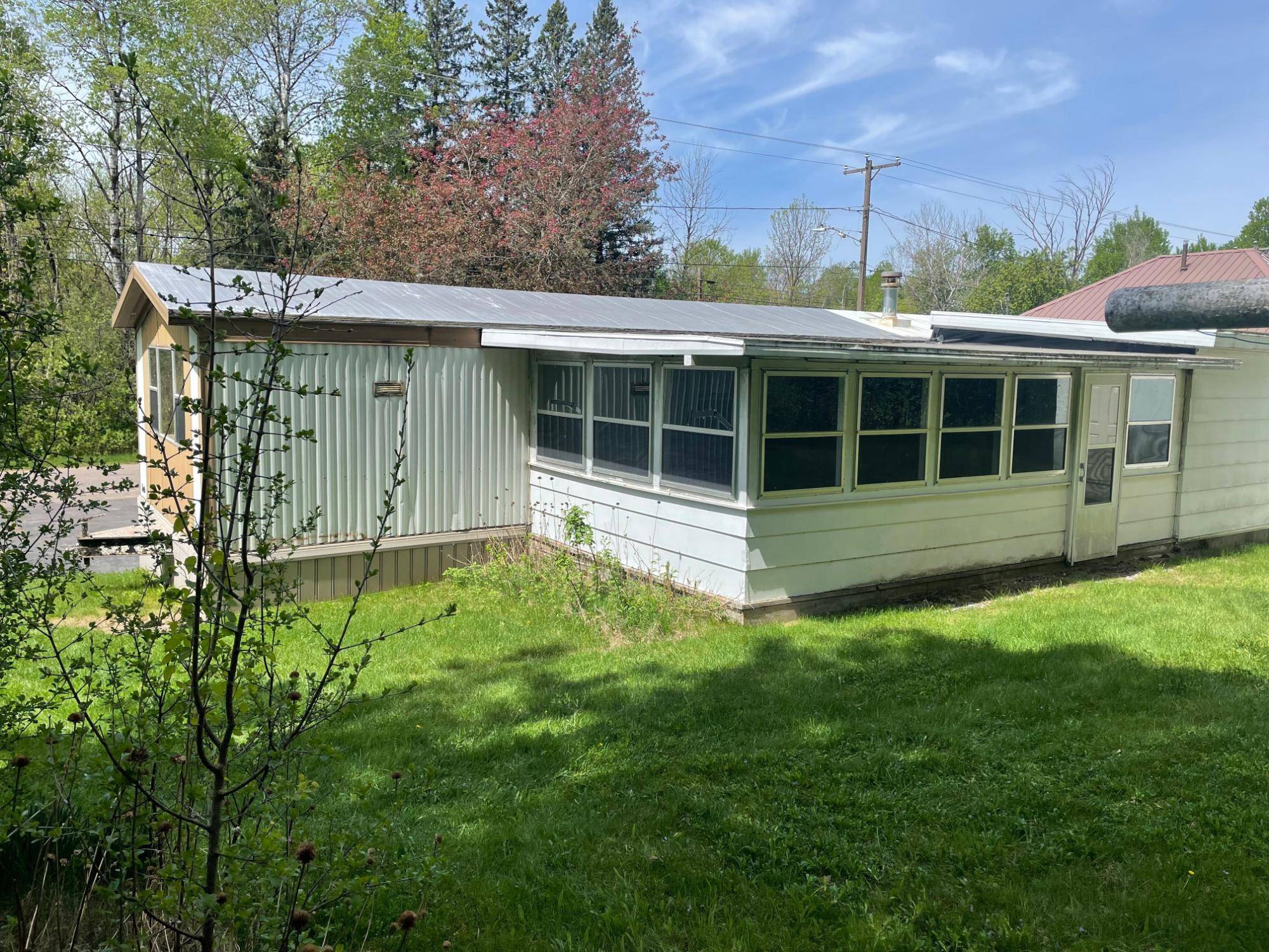 Glidden, WI 54527,588 1ST ST E