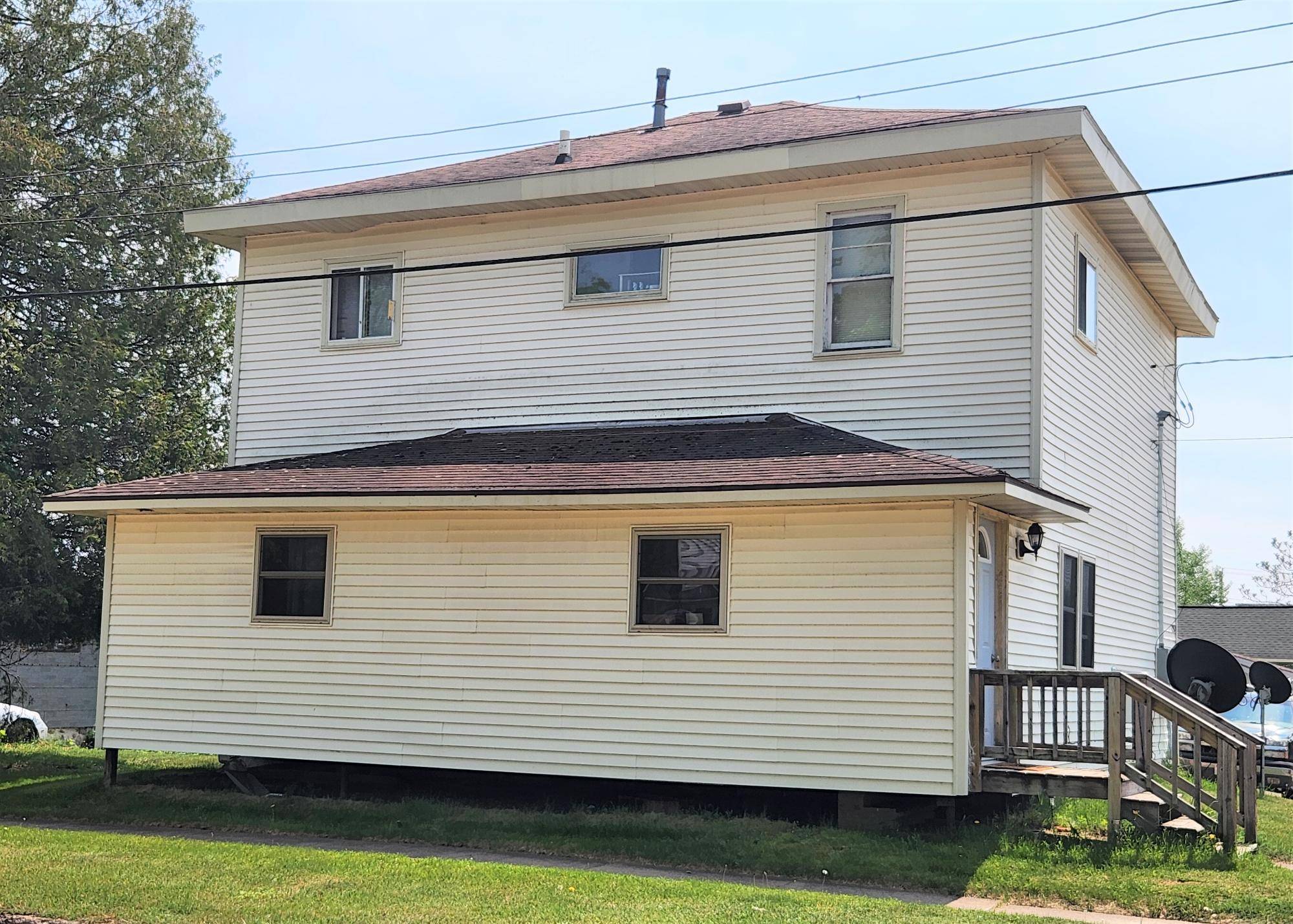 Butternut, WI 54514,126 3RD ST N