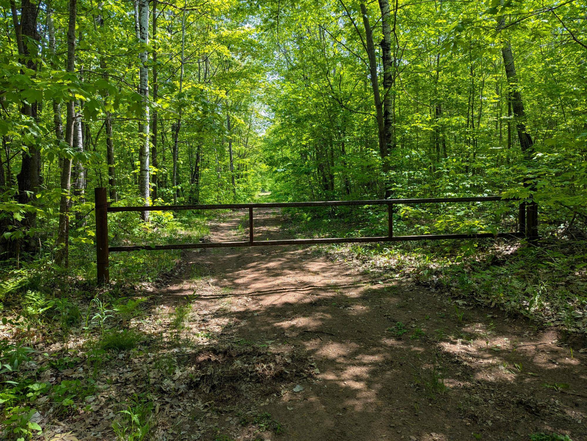 Mellen, WI 54546,43064 POTATO RIVER RD