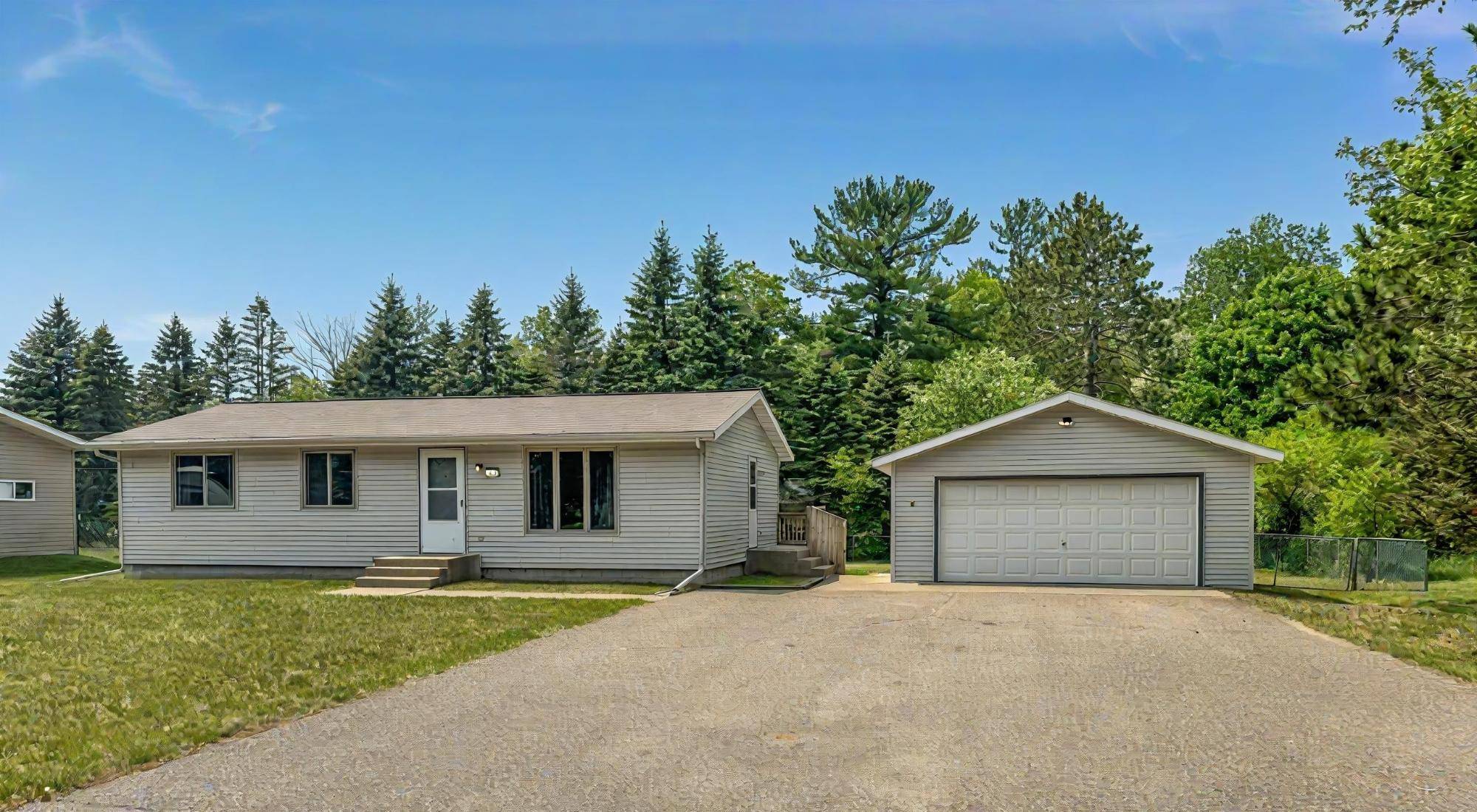 Tomahawk, WI 54487,133 HENRY ST