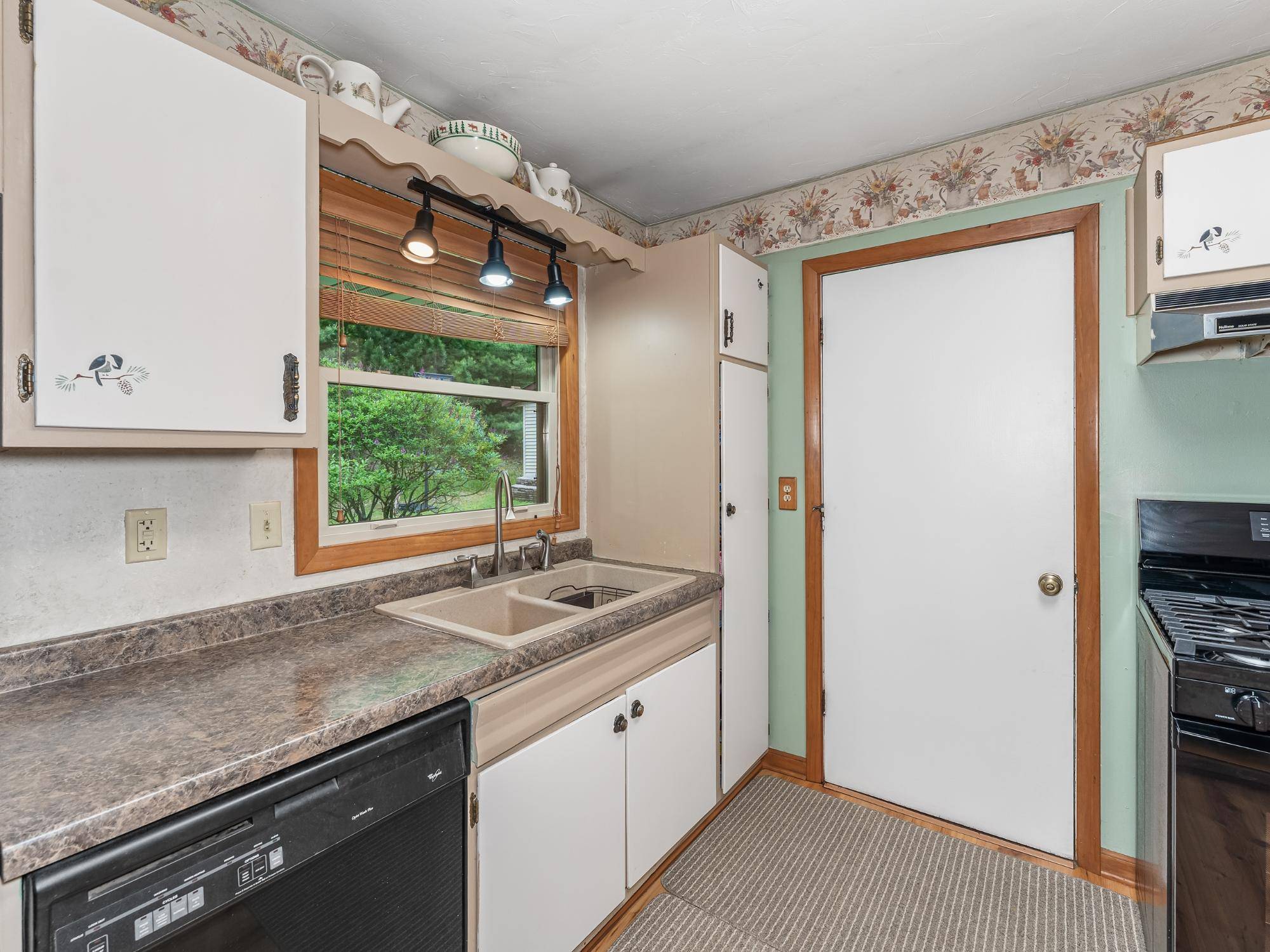 Eagle River, WI 54521,1719 MCKINLEY BLV