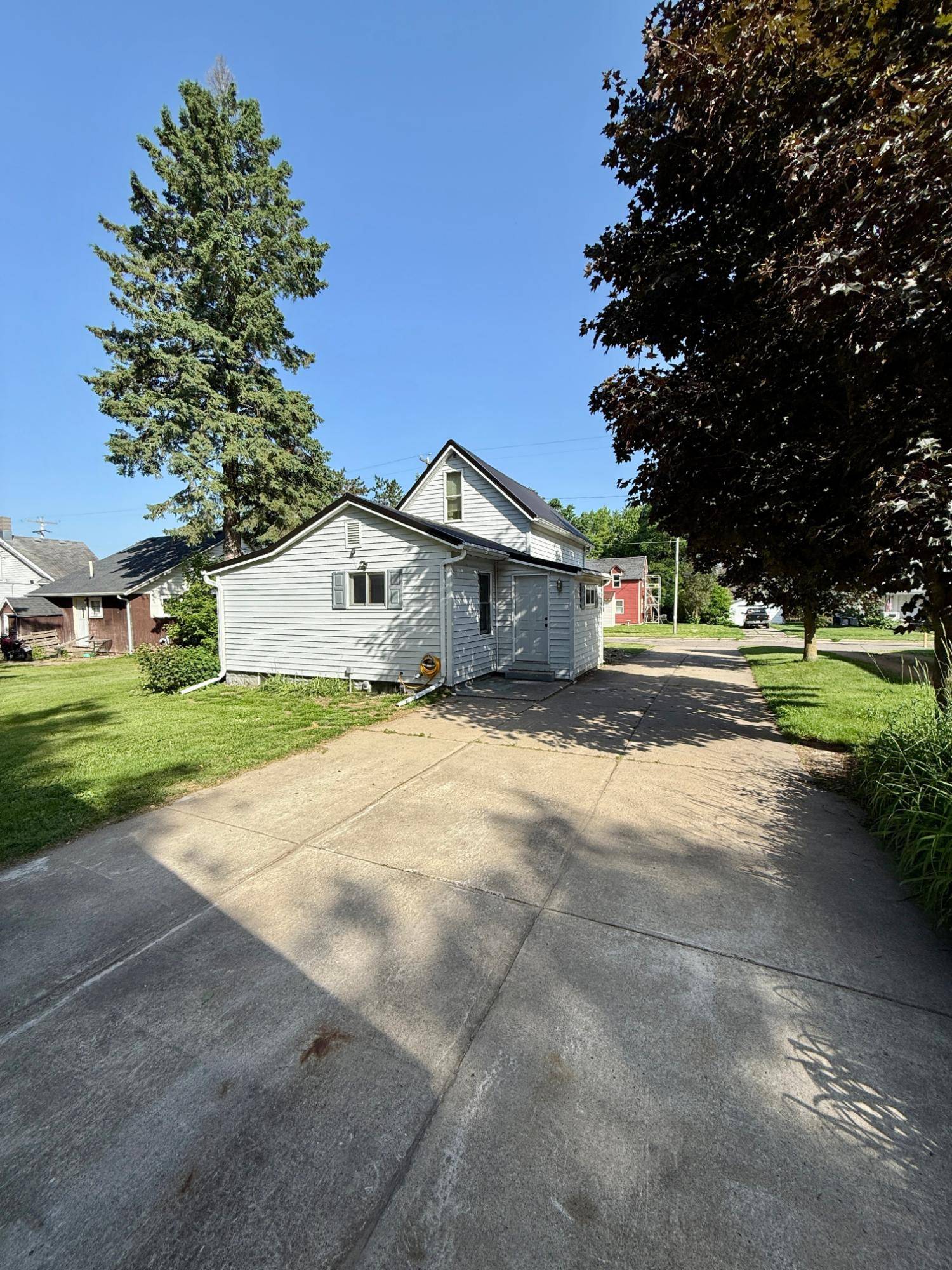 Antigo, WI 54409,135 WEED ST