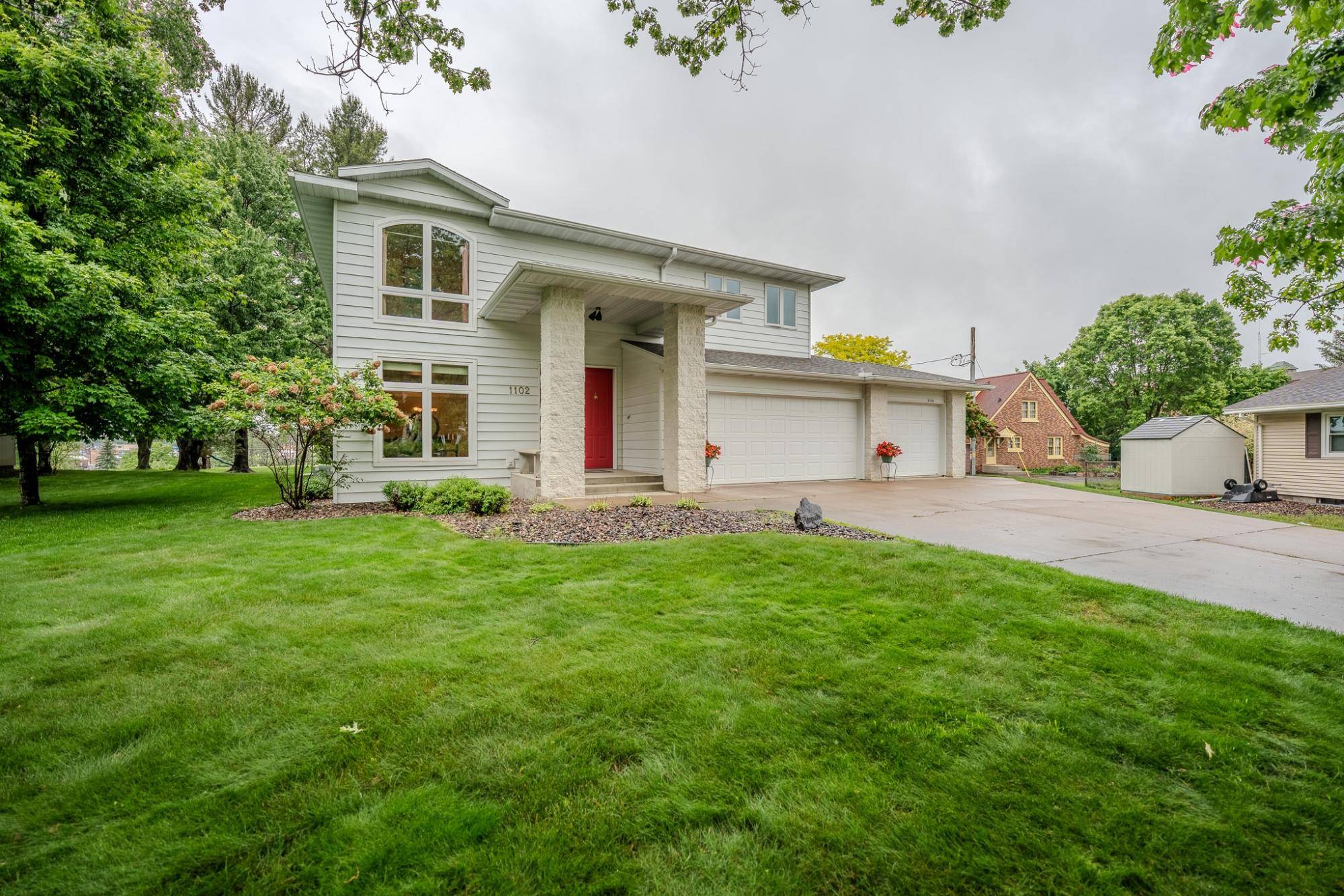 Merrill, WI 54452,1102 MICHLER CRST
