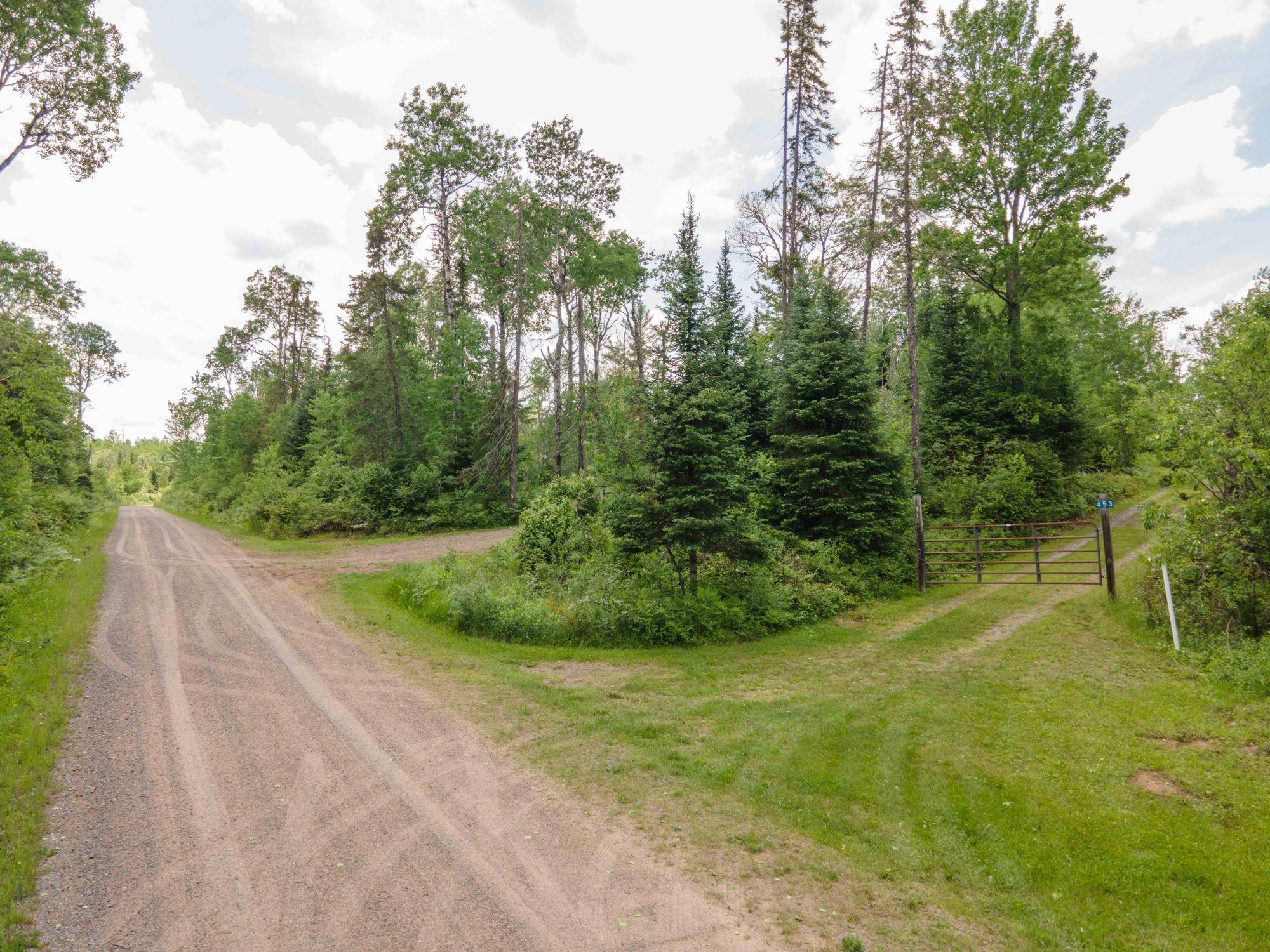 Iron River, MI 49935,453 GOLD MINE RD