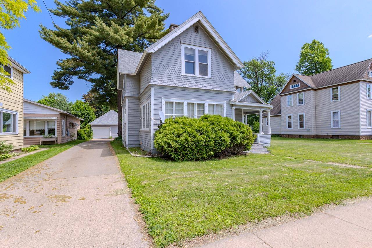 Merrill, WI 54452,305 CENTER AVE N