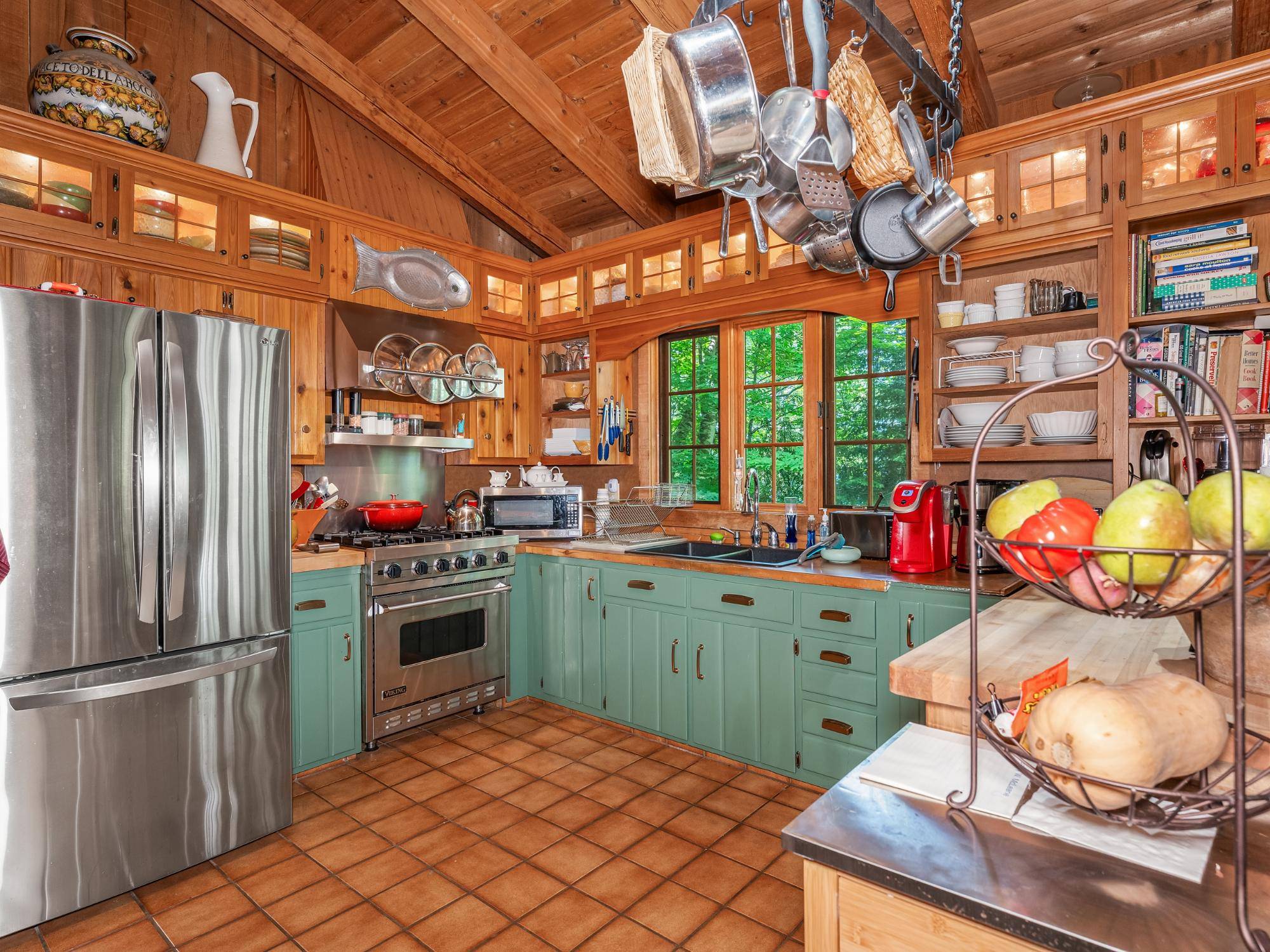 Eagle River, WI 54521,16562 BAKER LN