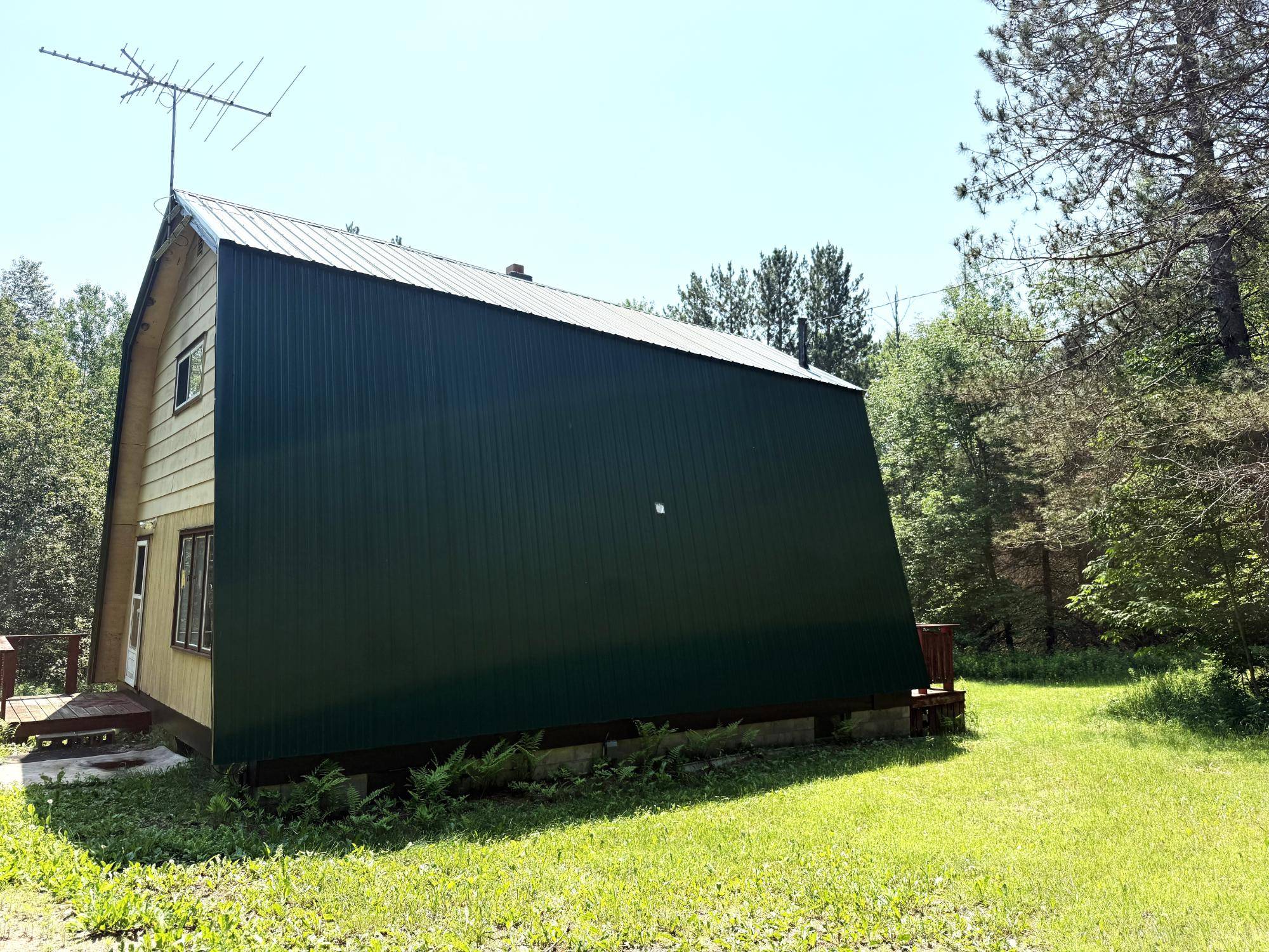Armstrong Creek, WI 54103,7786 DANIELCZAK RD