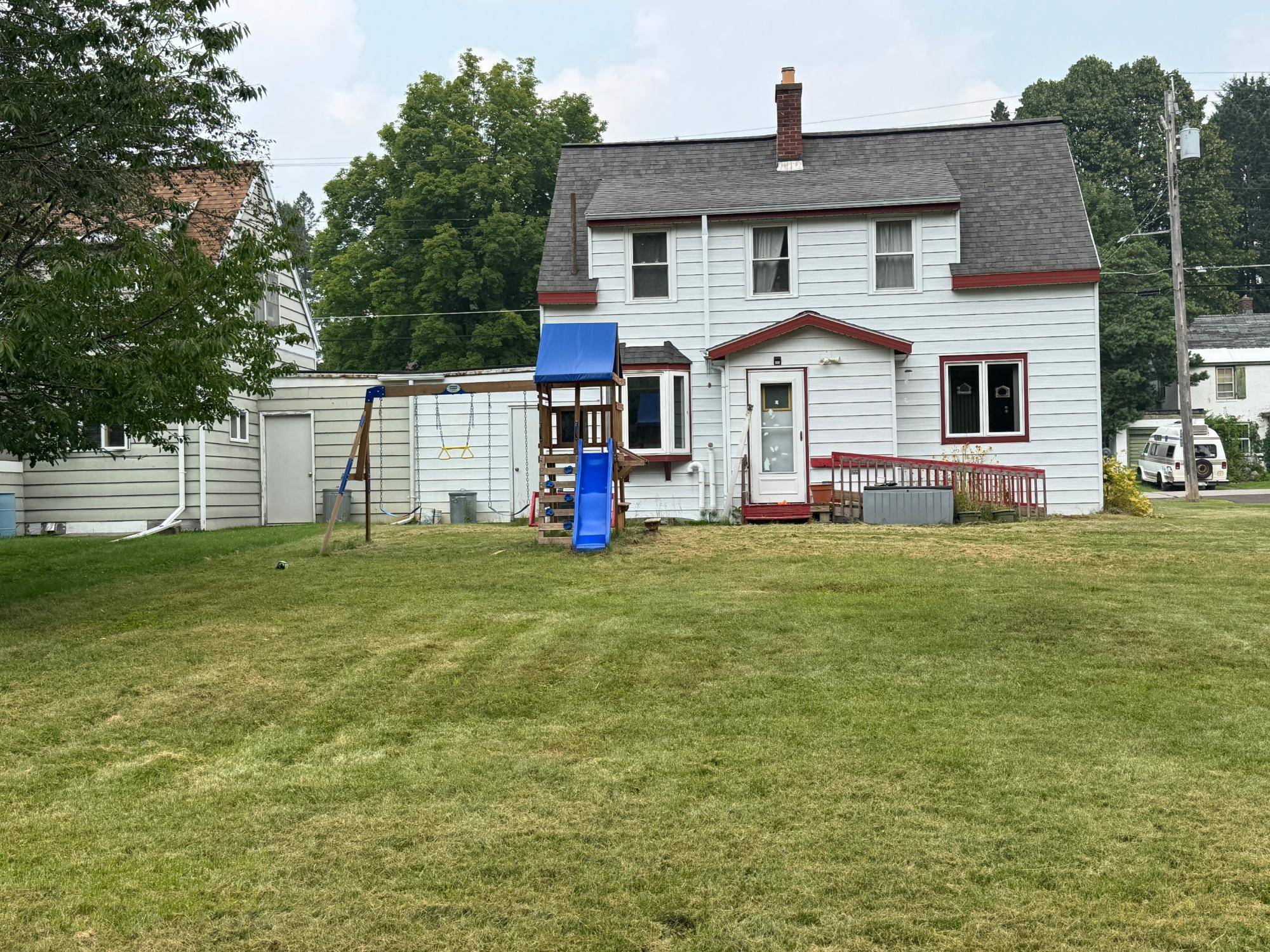 Ironwood, MI 49938,5305 SUNSET RD