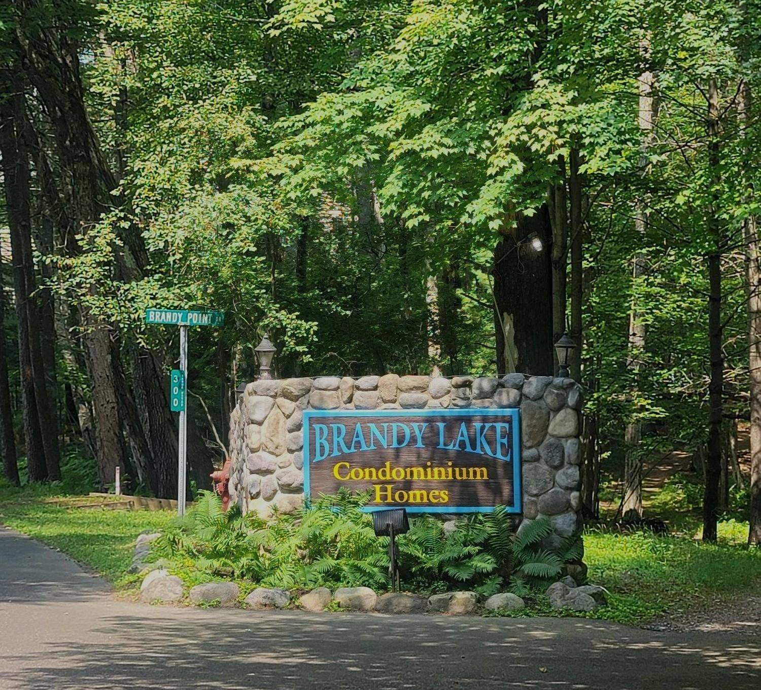 Woodruff, WI 54568,300 BRANDY POINT DR #B13 & G8