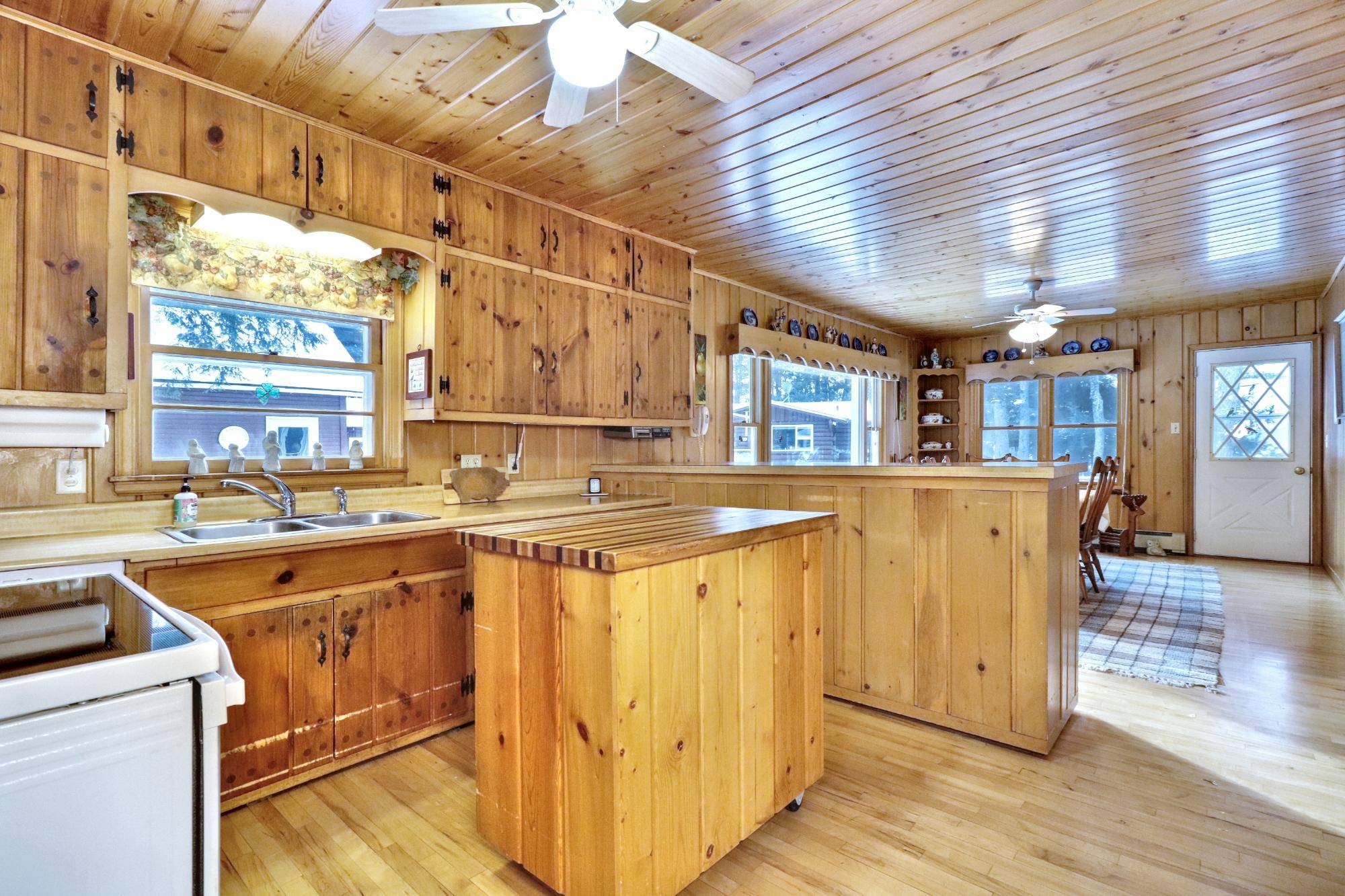Three Lakes, WI 54562,6381 BIG LAKE LOOP RD E