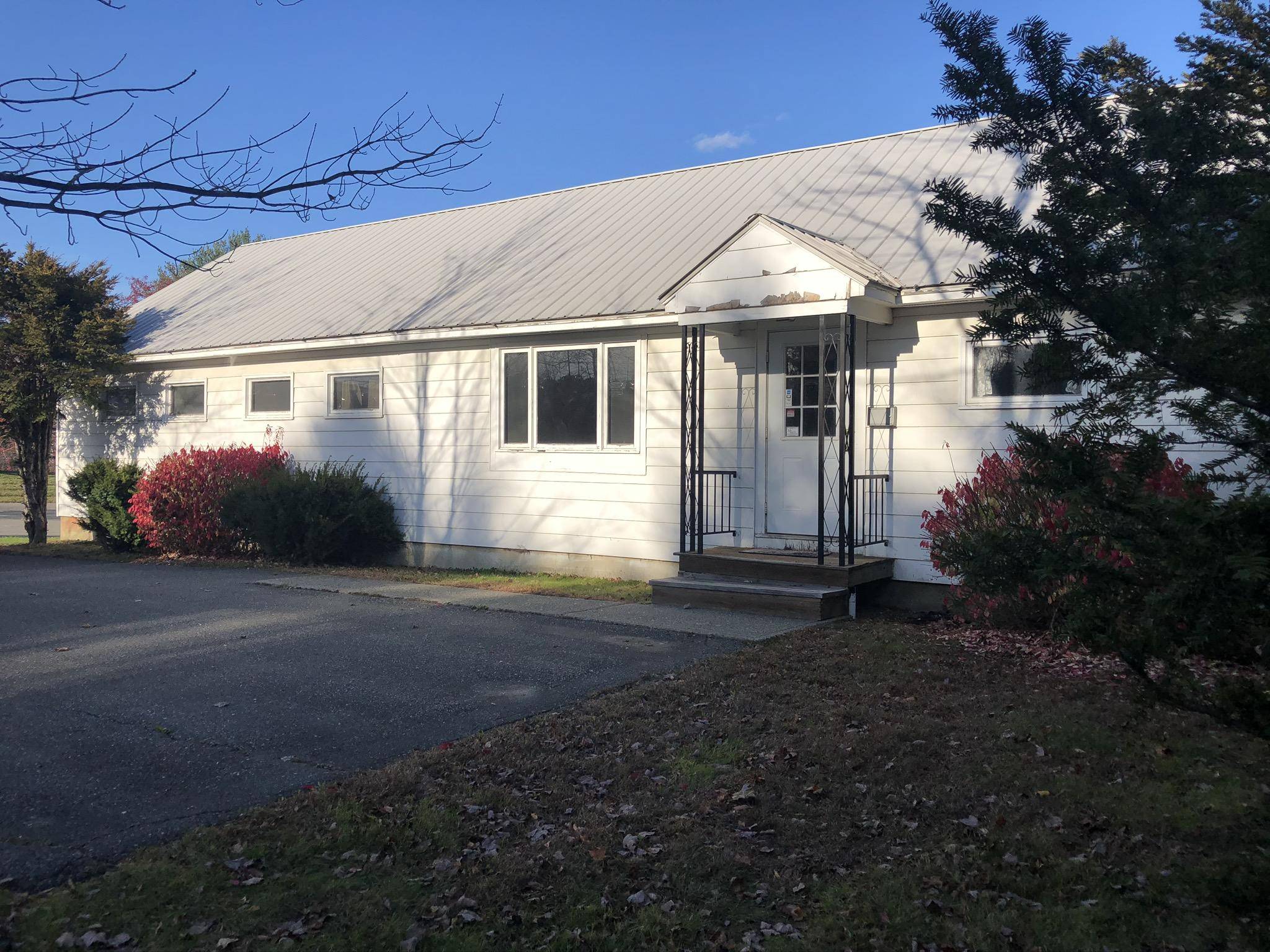 Winslow, ME 04901,410 China RD