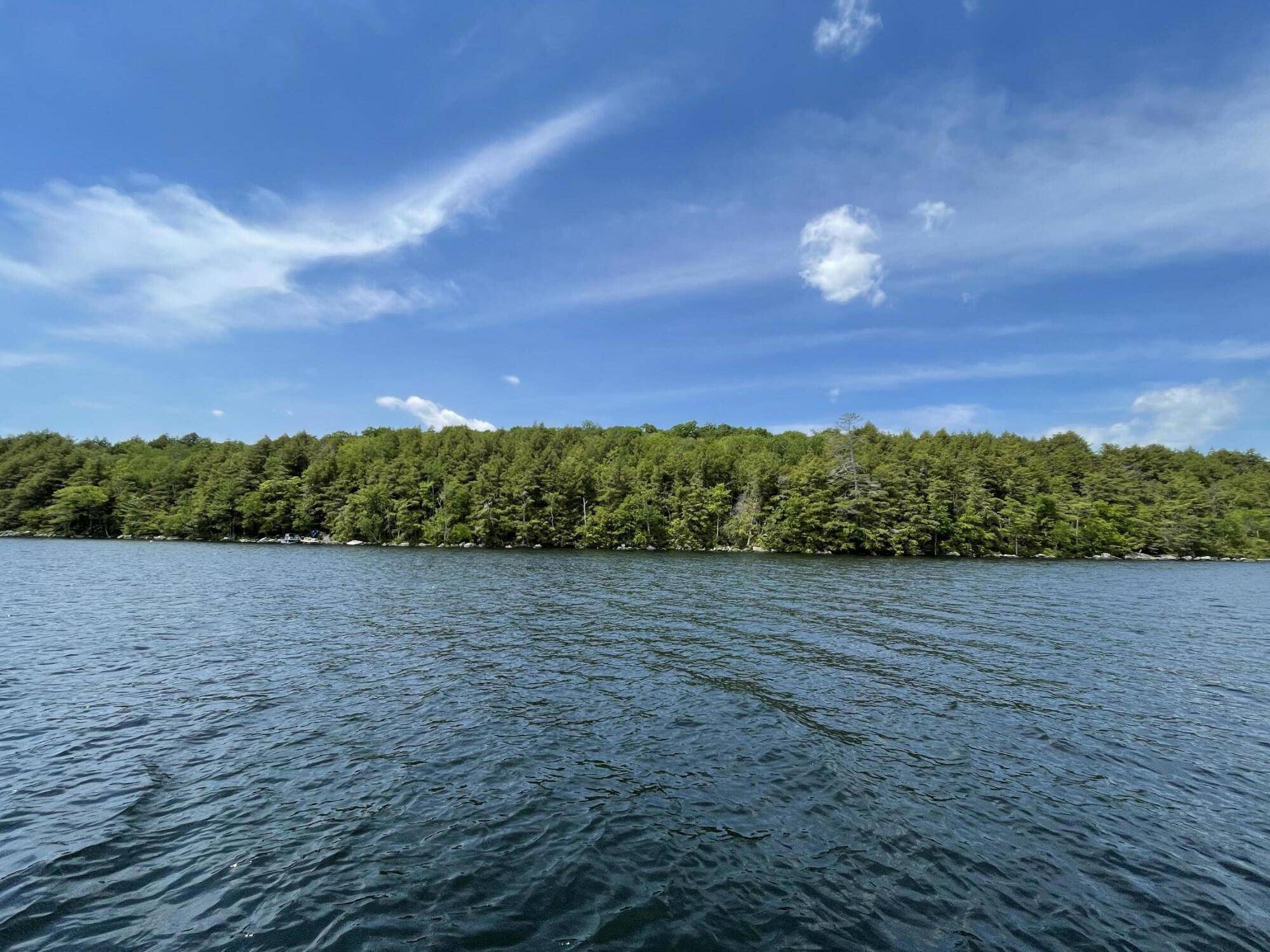 Belgrade, ME 04917,23 Hoyt IS