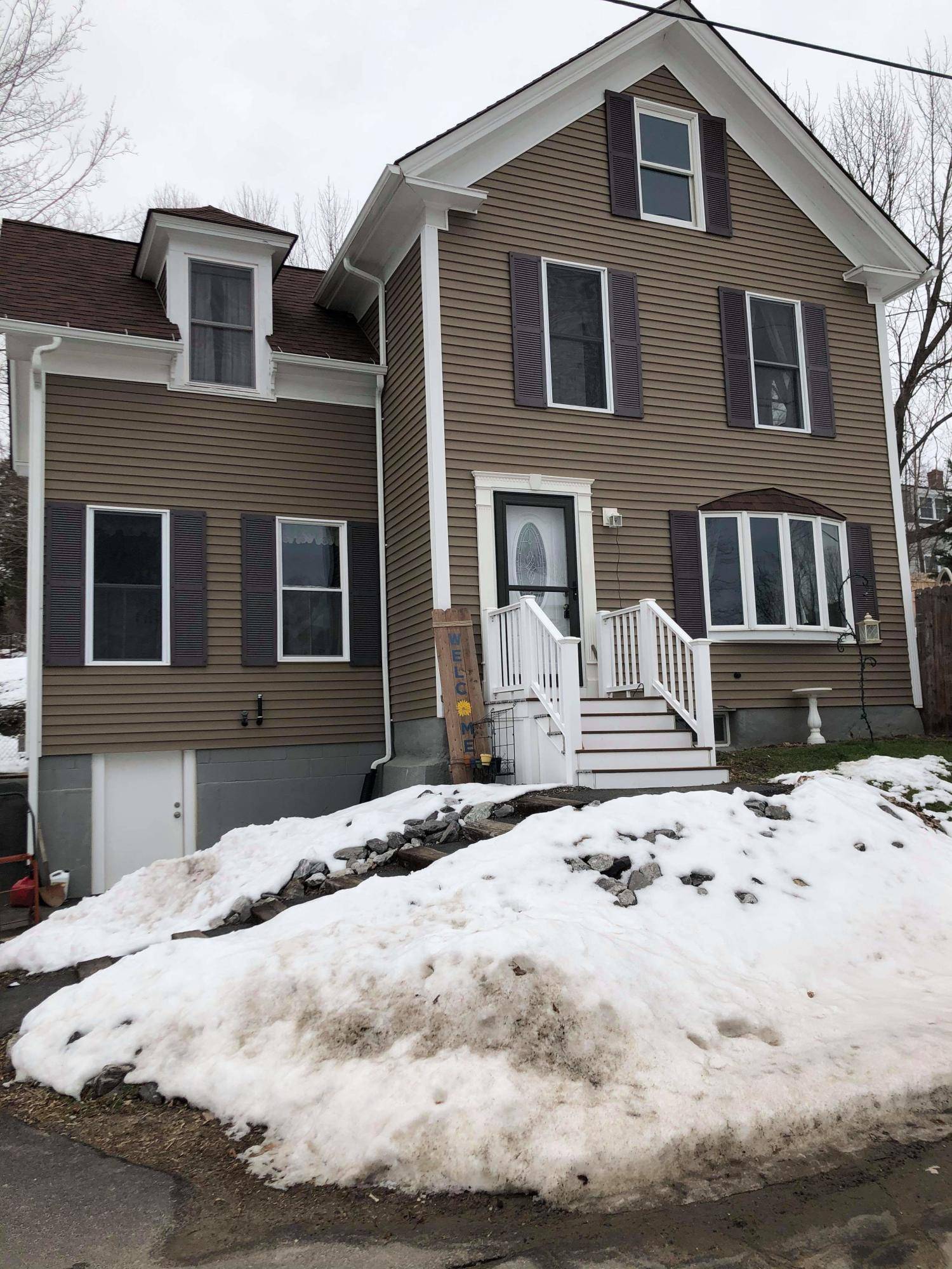Sabattus, ME 04280,29 Hemlock ST