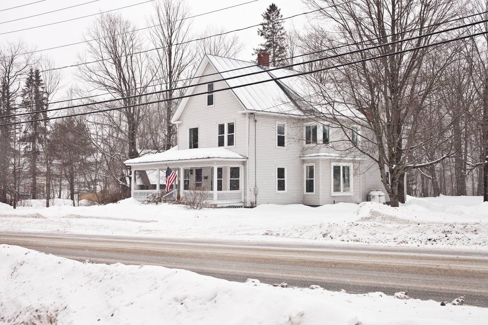 Farmington, ME 04938,103 Main ST