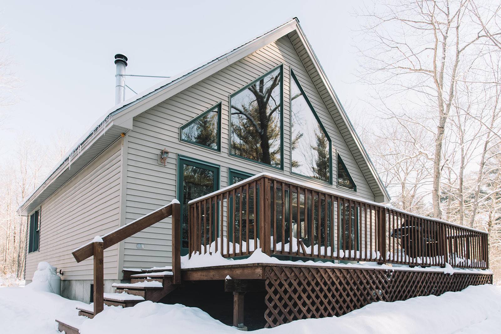 Sebago, ME 04029,23 Berry RD