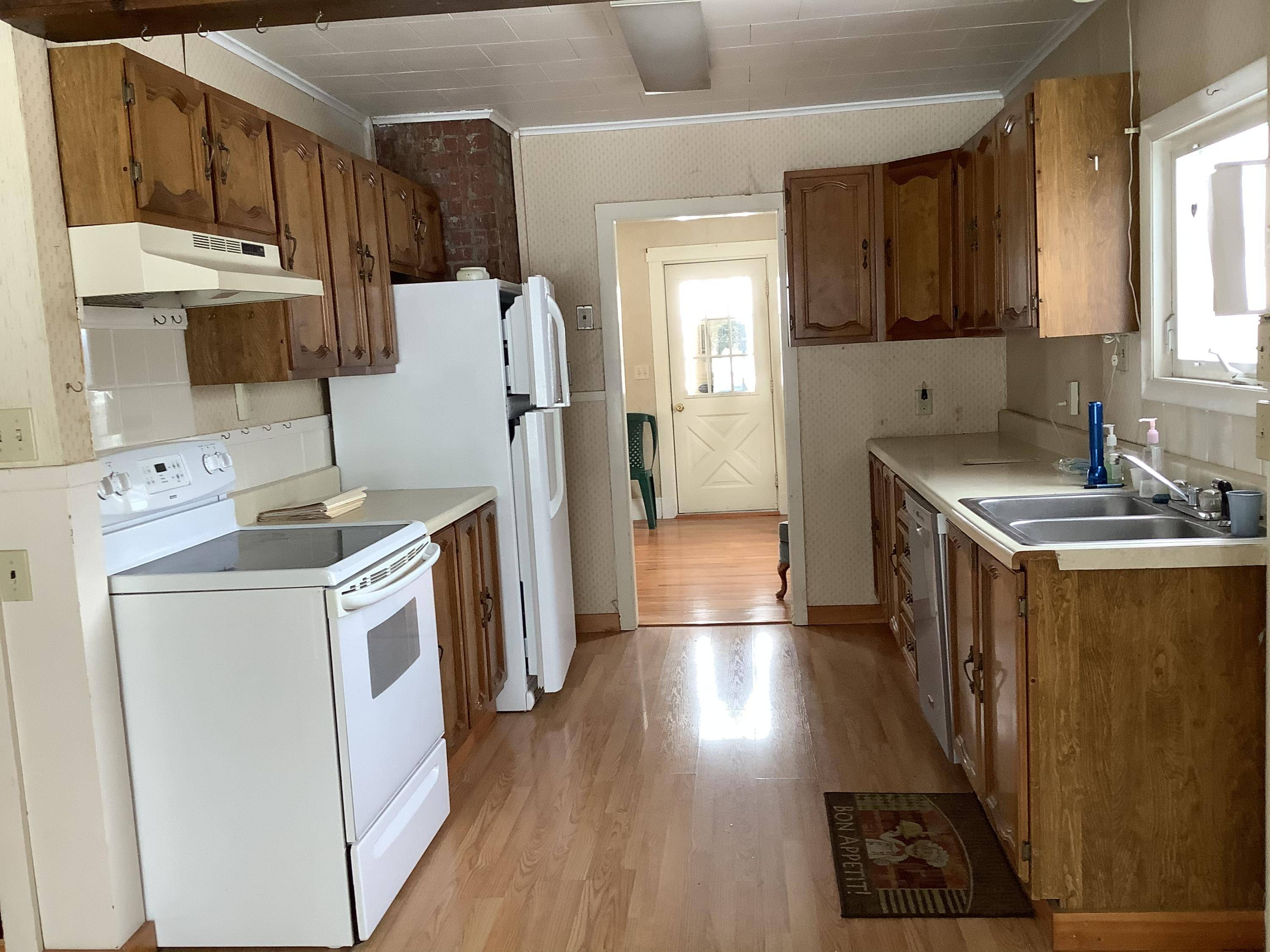 Presque Isle, ME 04769,33 Cedar ST