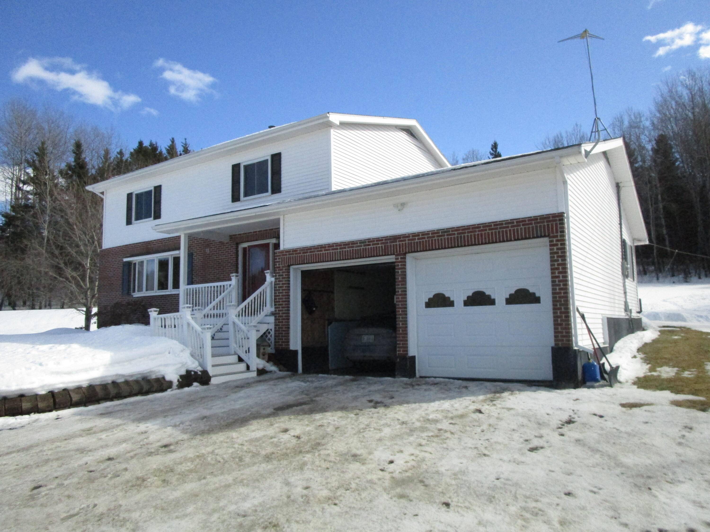 Presque Isle, ME 04769,73 Maple Grove RD