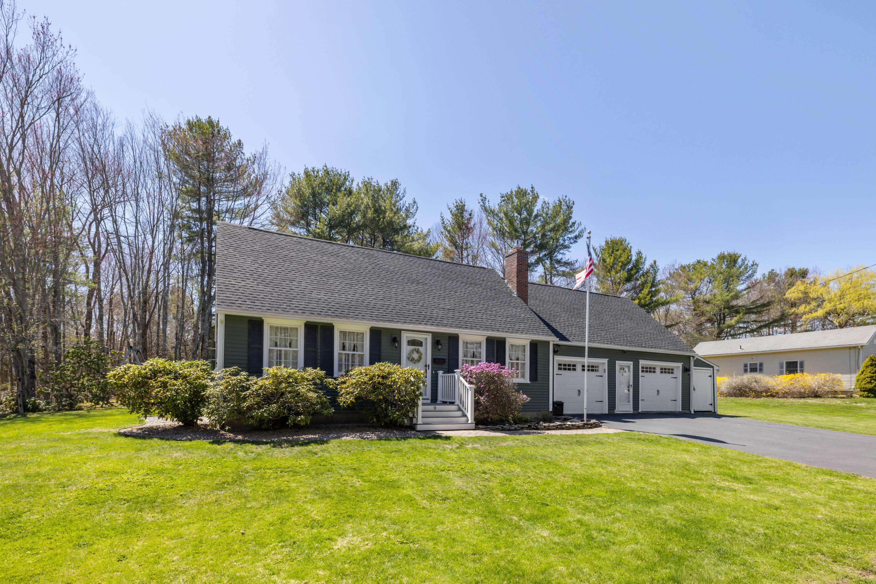 Kennebunk, ME 04043,9 Fieldcrest DR