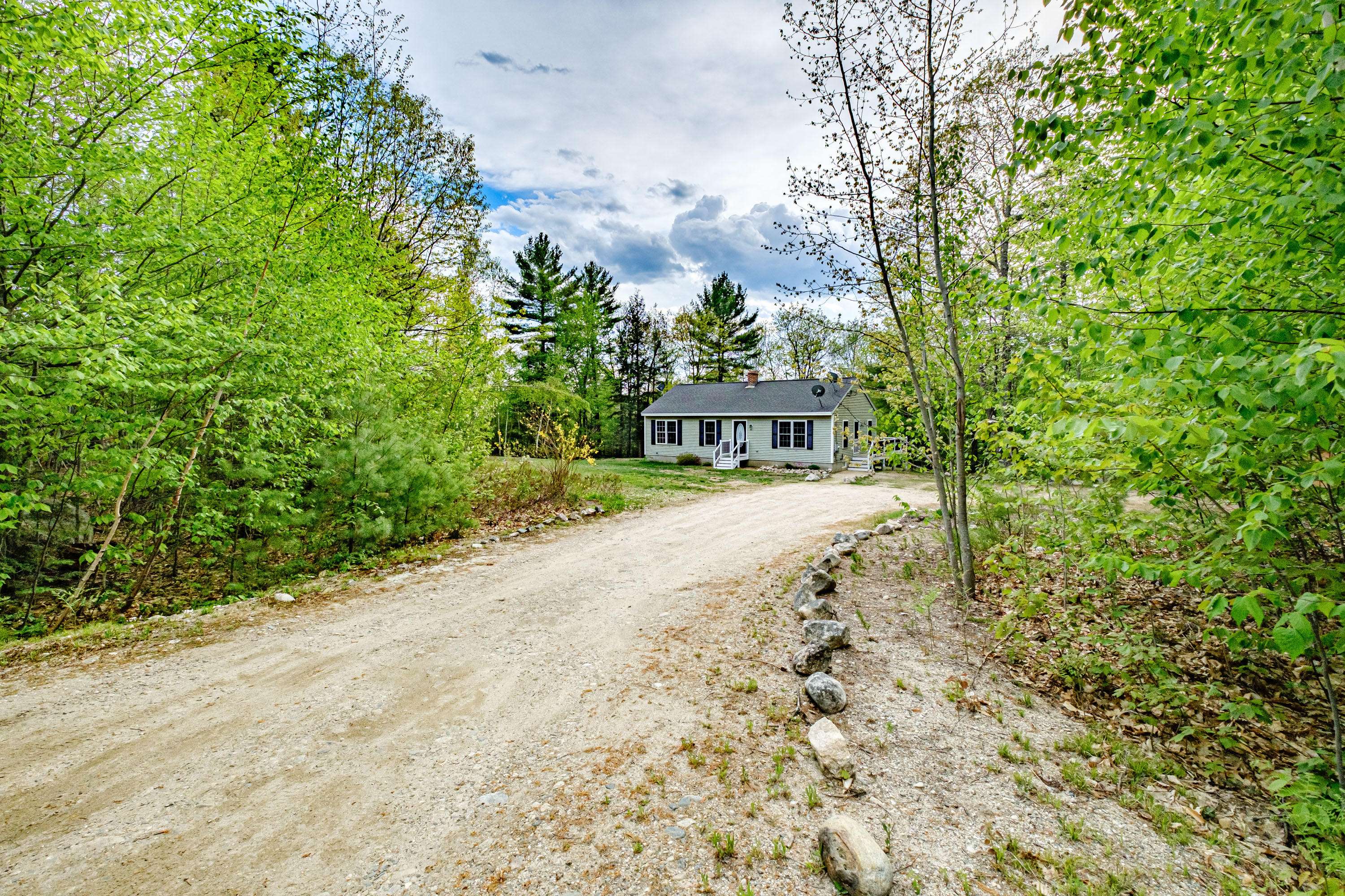 Sebago, ME 04029,45 Moose Cove Lodge RD