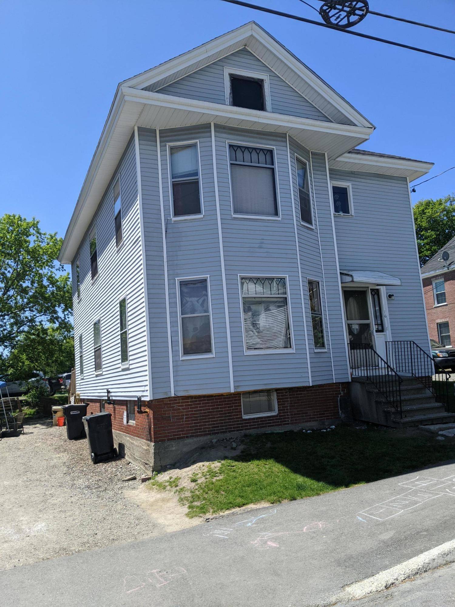 Bangor, ME 04401,16 Walter ST