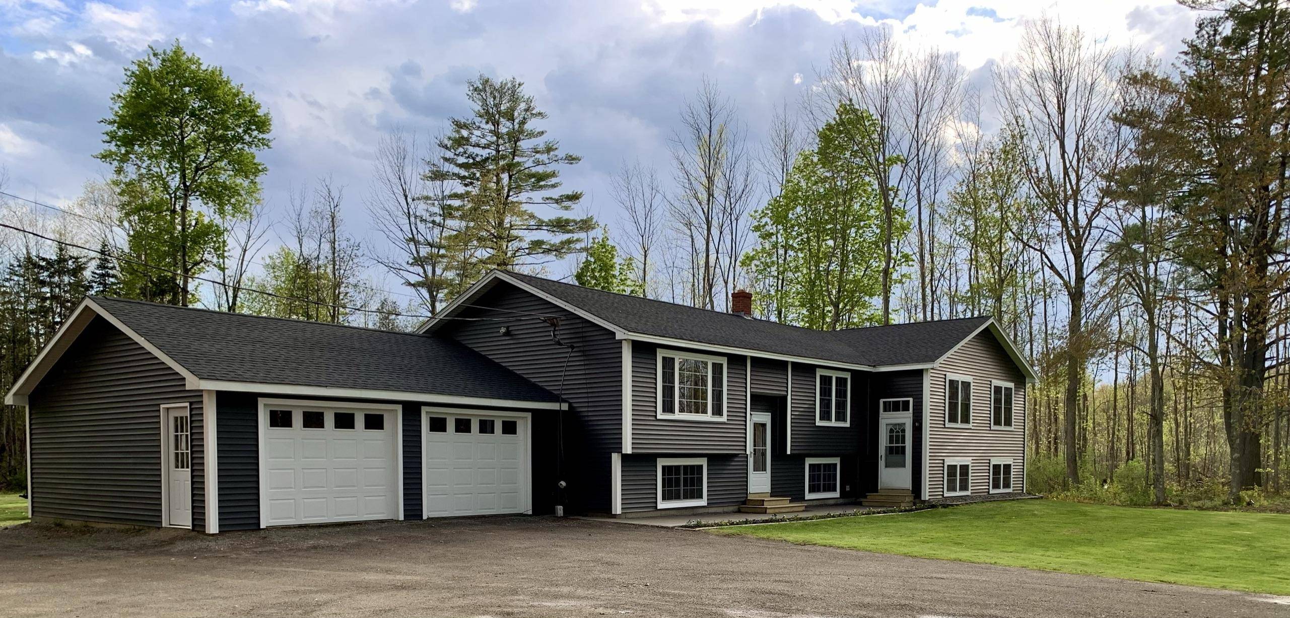 Newport, ME 04953,435 Elm ST