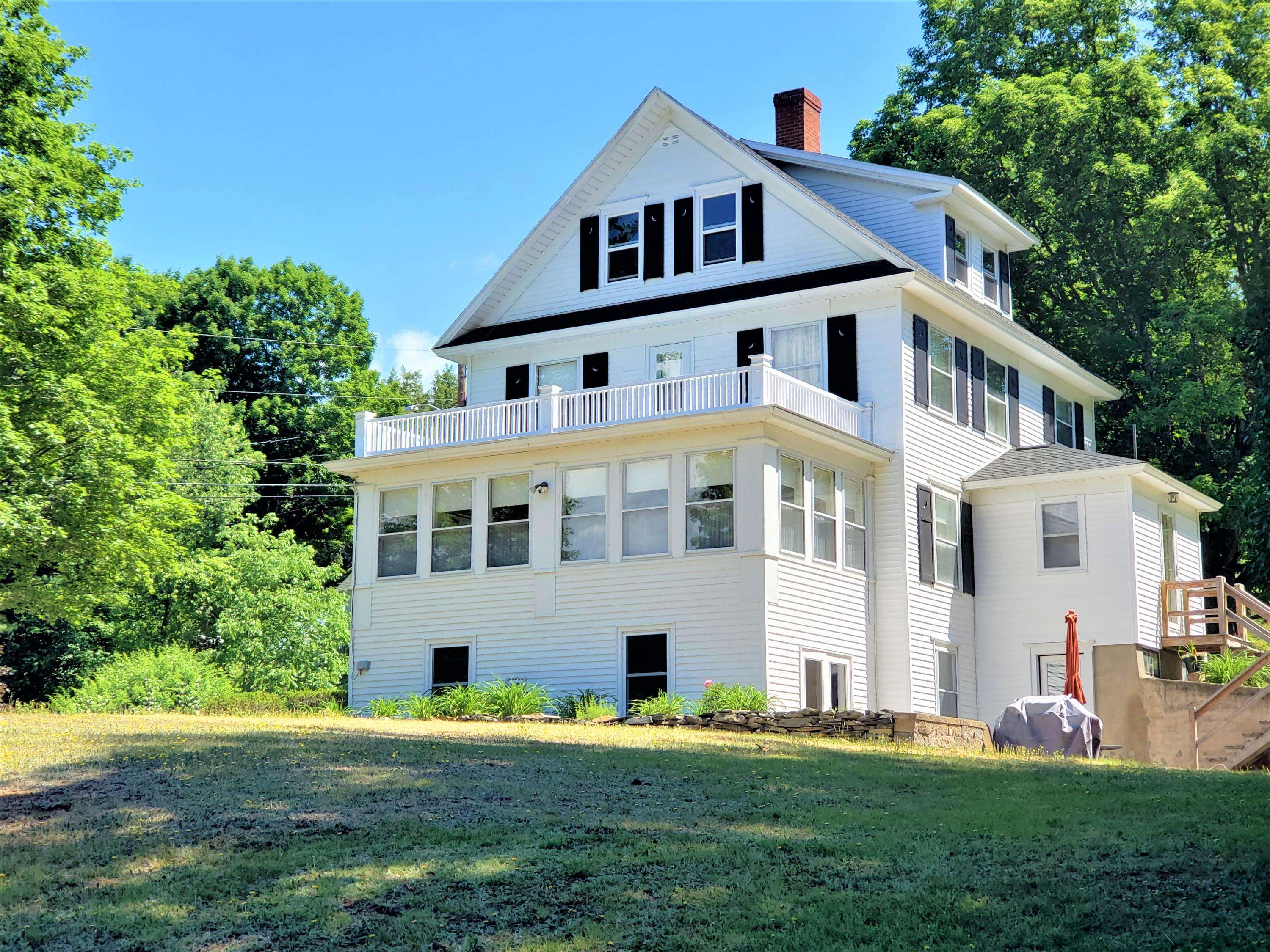 Farmington, ME 04938,211 Perham ST