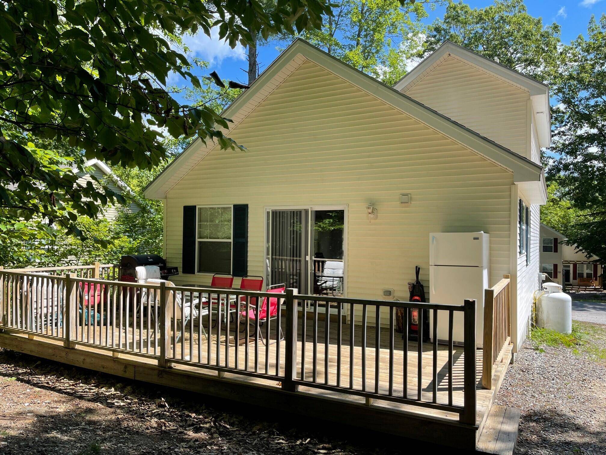 Casco, ME 04015,1623 Pine DR