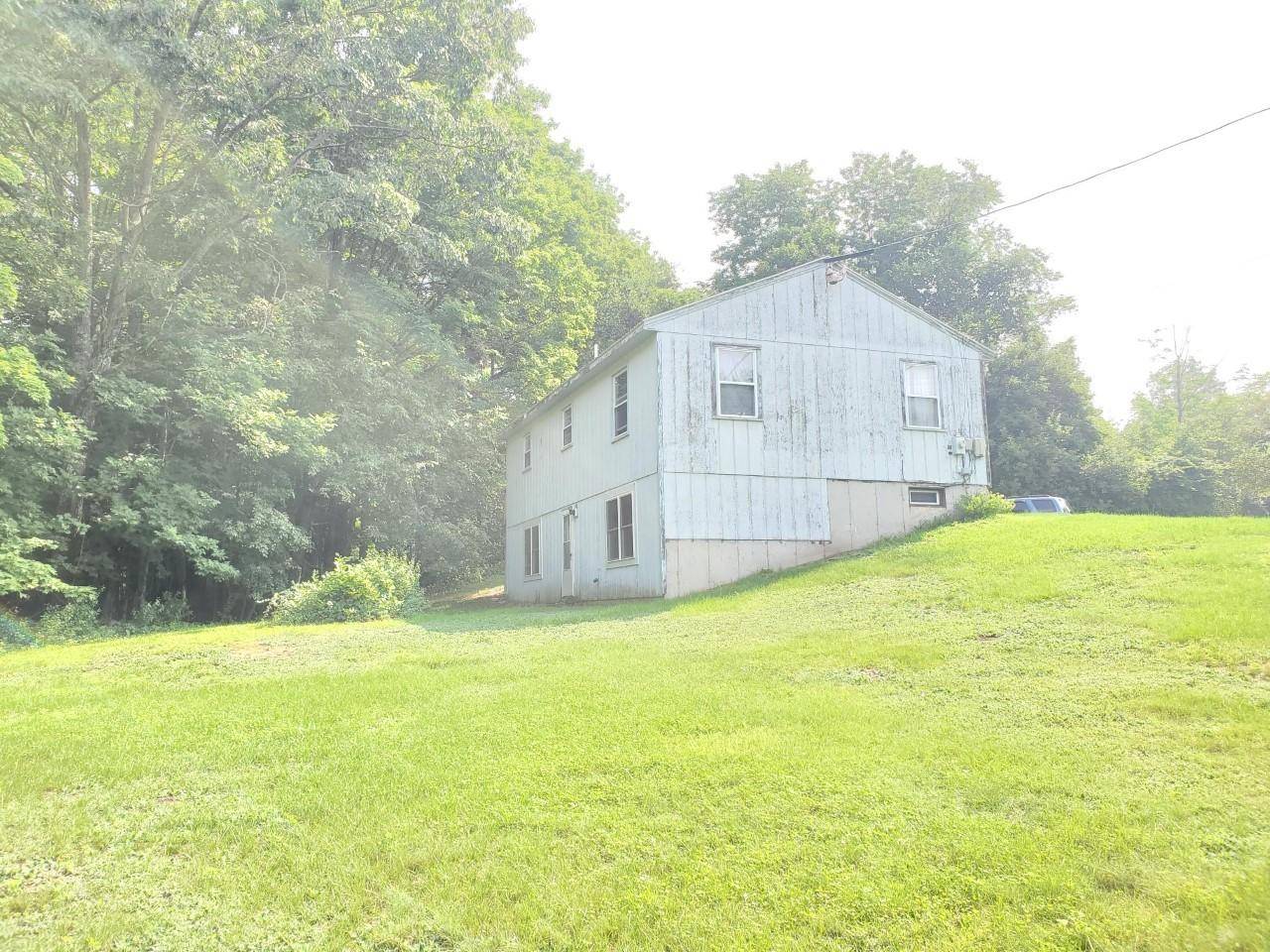 Paris, ME 04281,54 Phillips RD