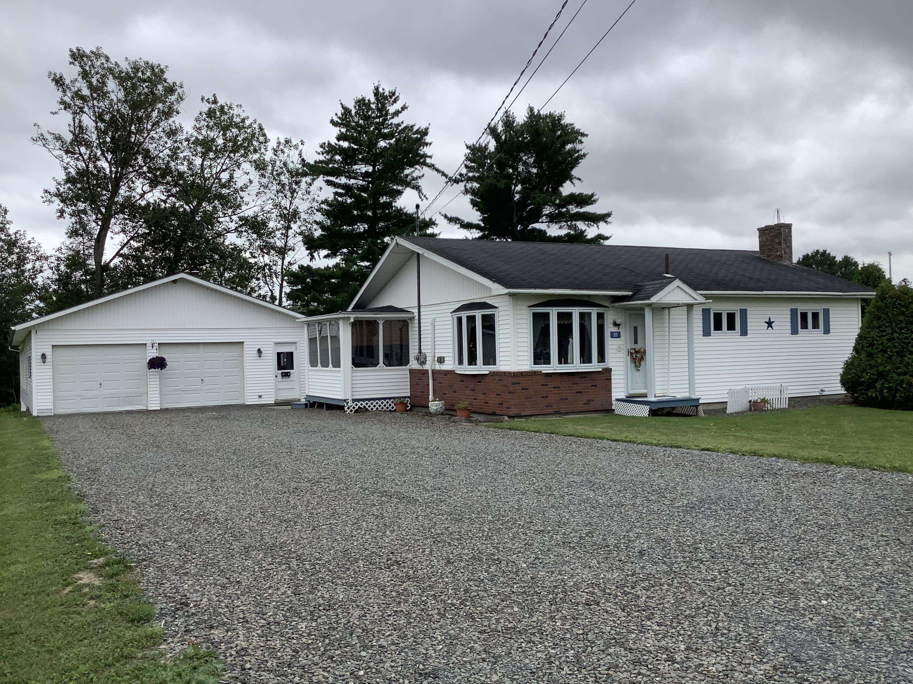 Van Buren, ME 04785,119 Lynne ST