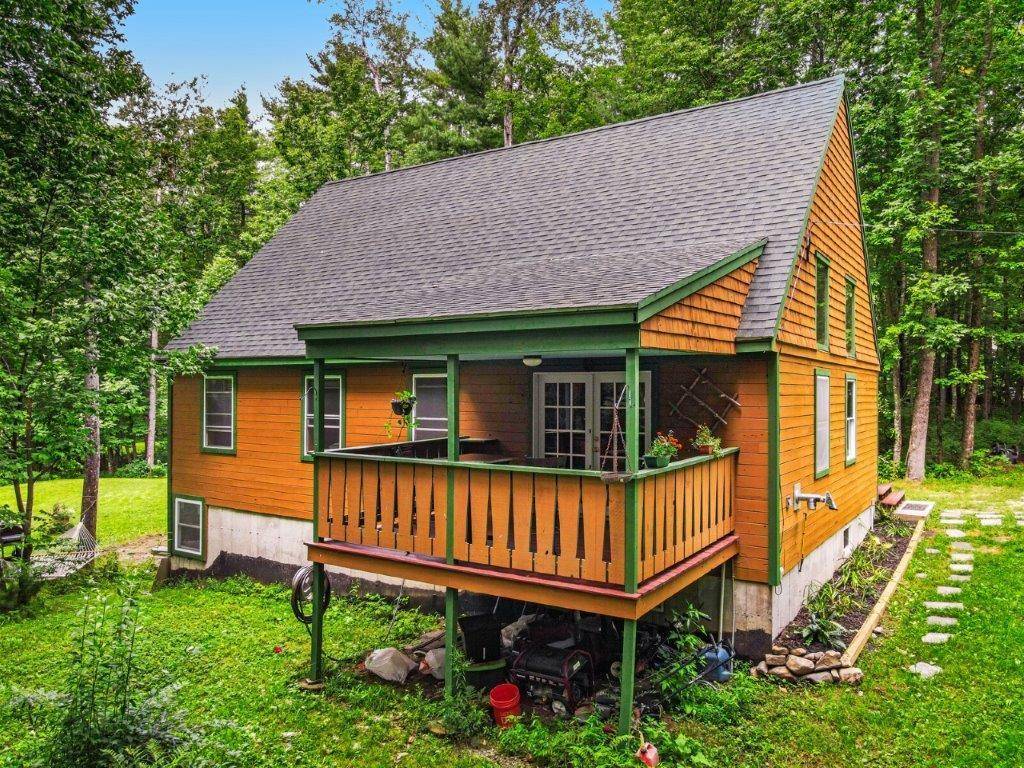 Readfield, ME 04355,4 Menatoma Camp RD