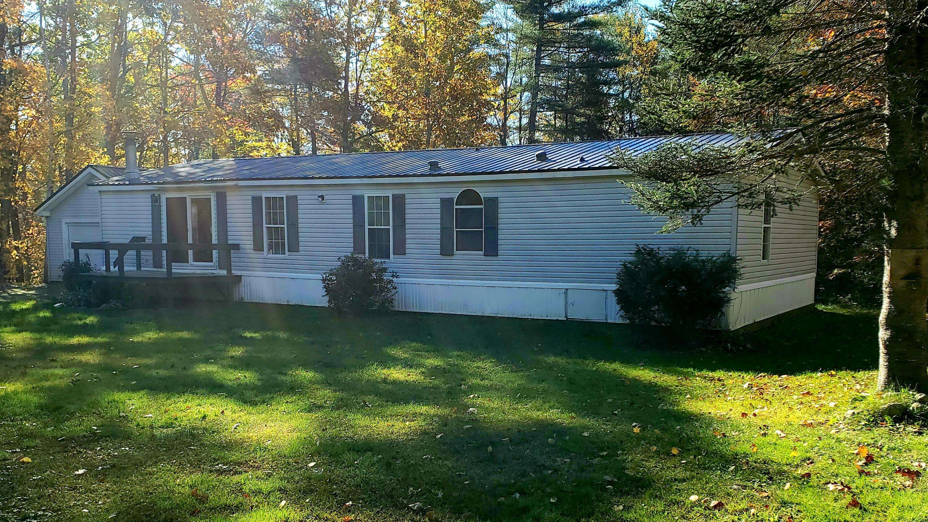 Windsor, ME 04363,61 Rowe RD