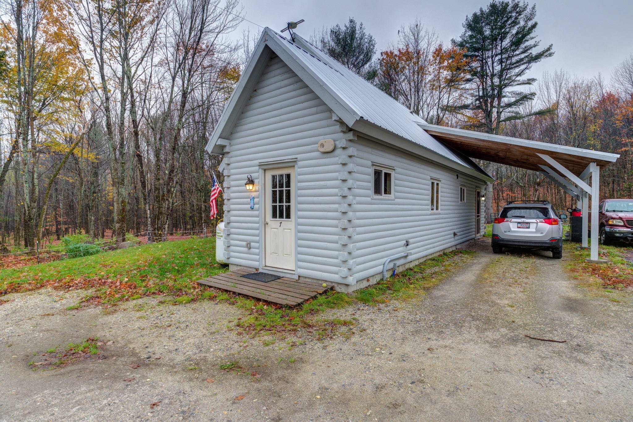 West Paris, ME 04289,7 Abbott Hill RD