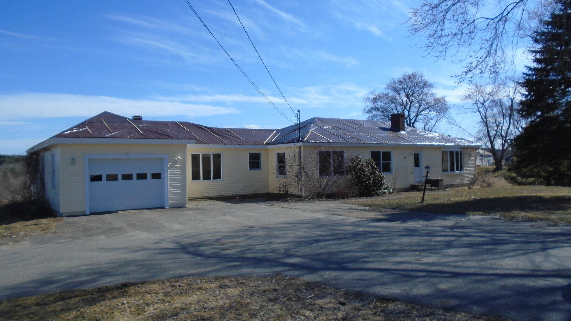 Winslow, ME 04901,393 Clinton AVE