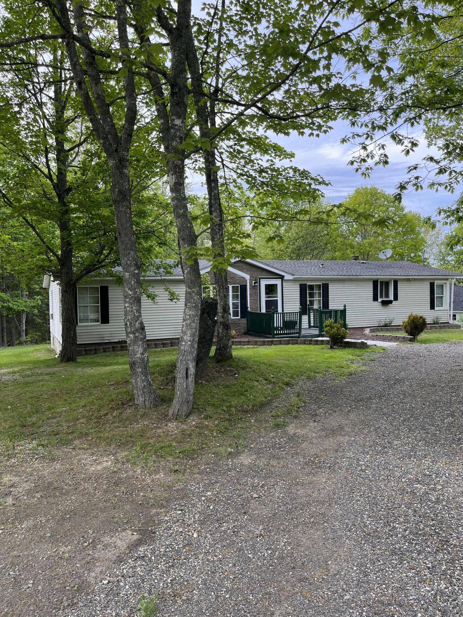 Hermon, ME 04401,536 Westwood DR