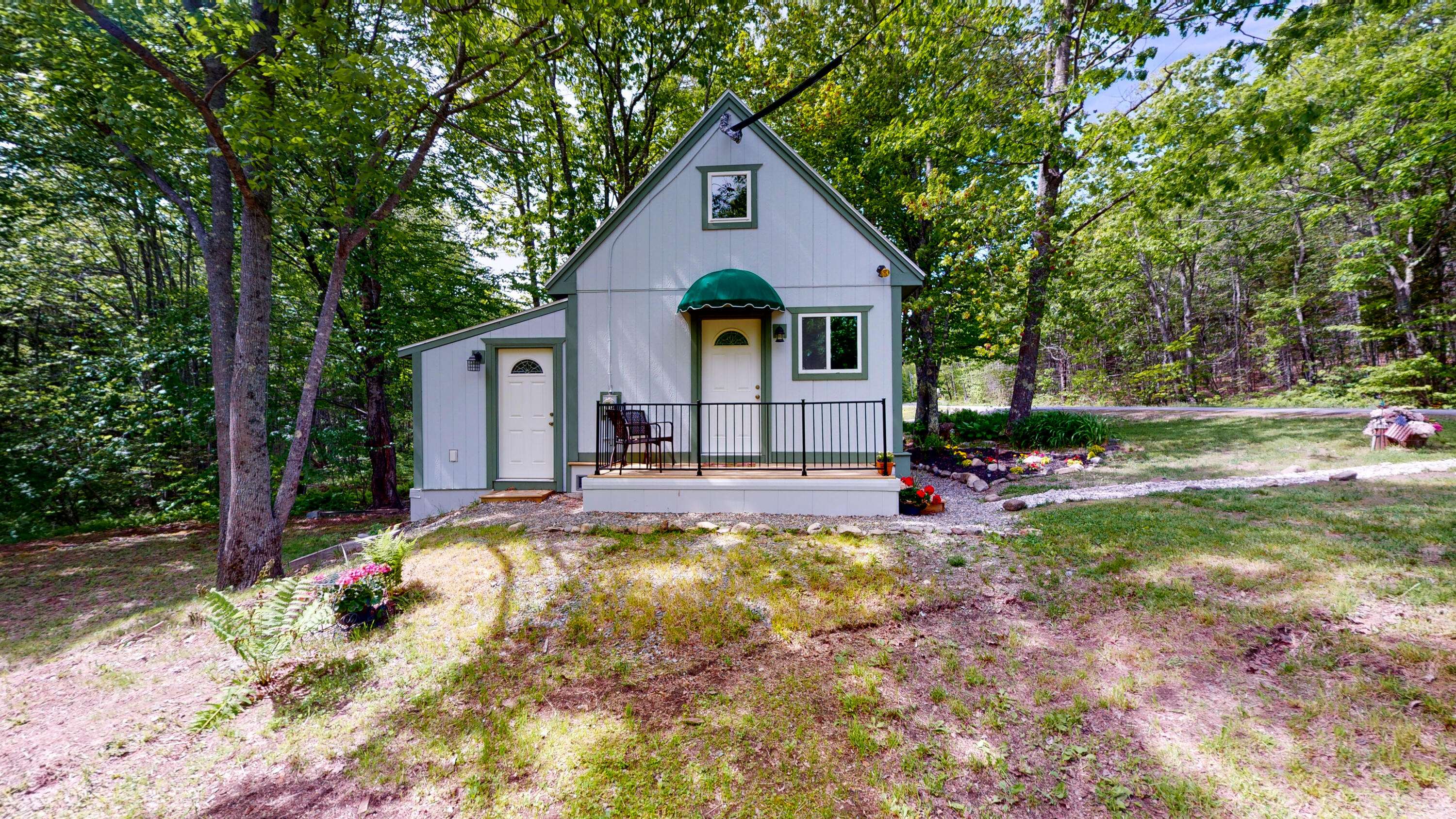 Northport, ME 04849,7 Flanders RD