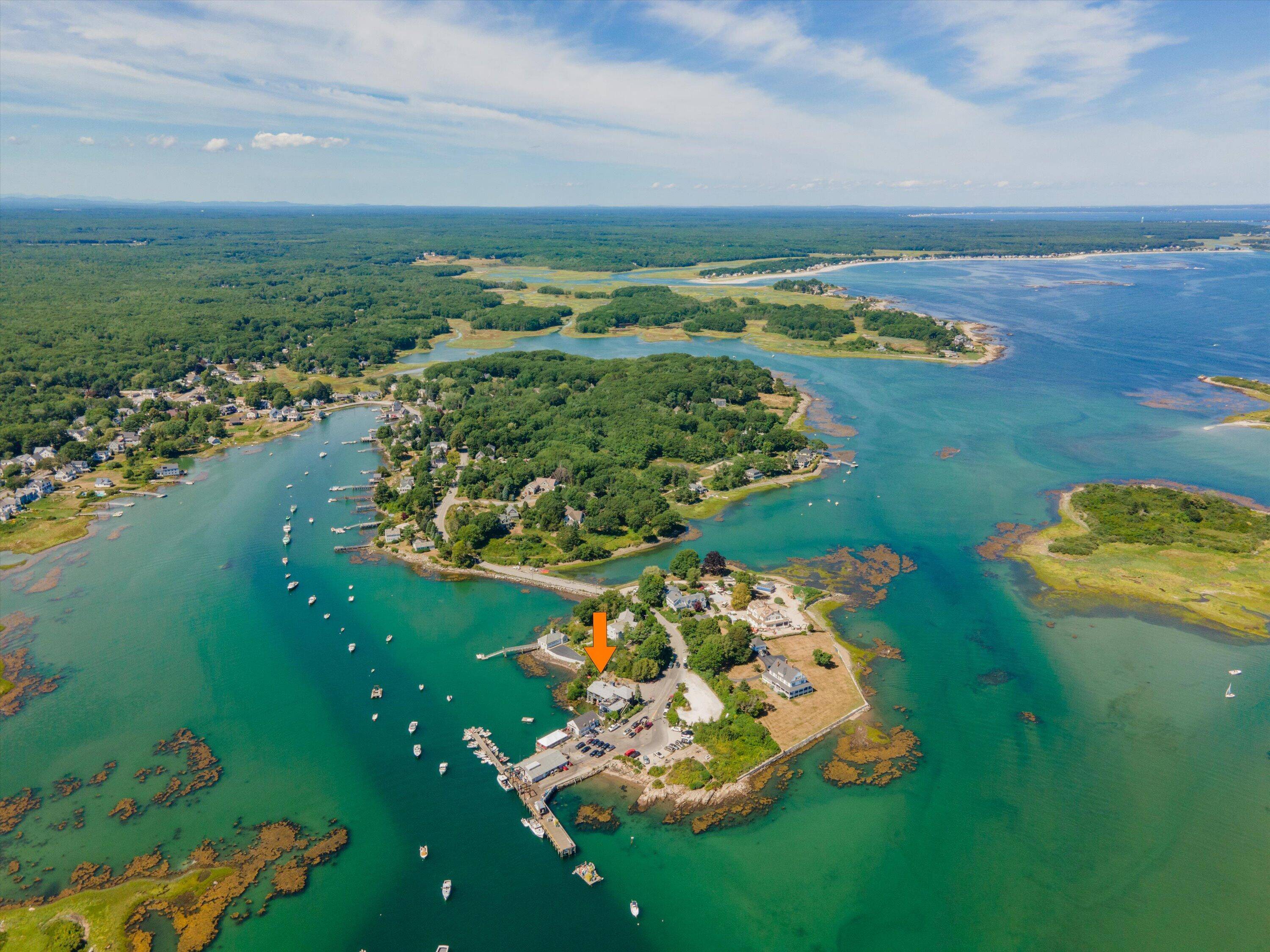 Kennebunkport, ME 04046,77 Pier RD