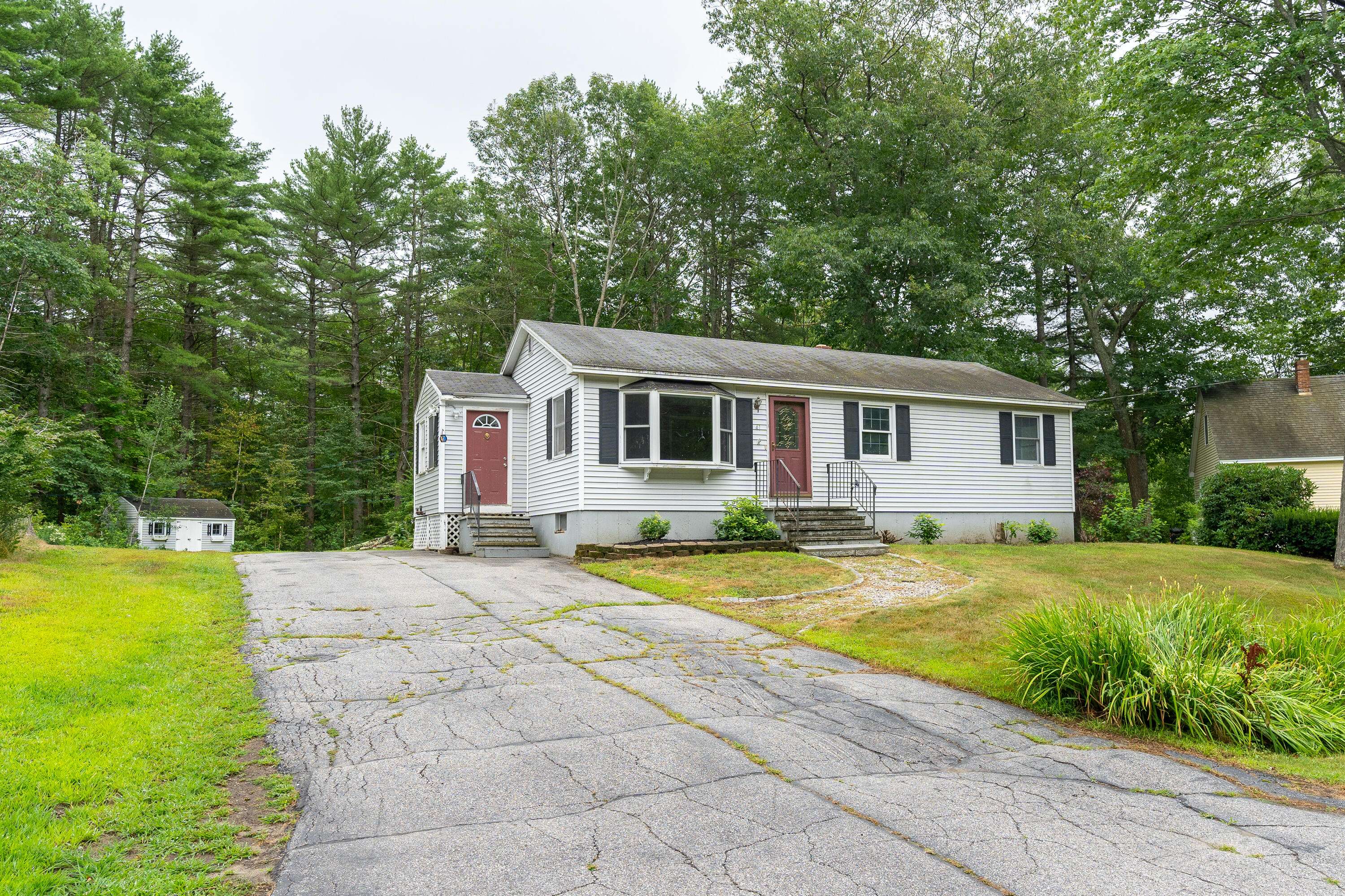 Lisbon, ME 04252,41 Vining ST