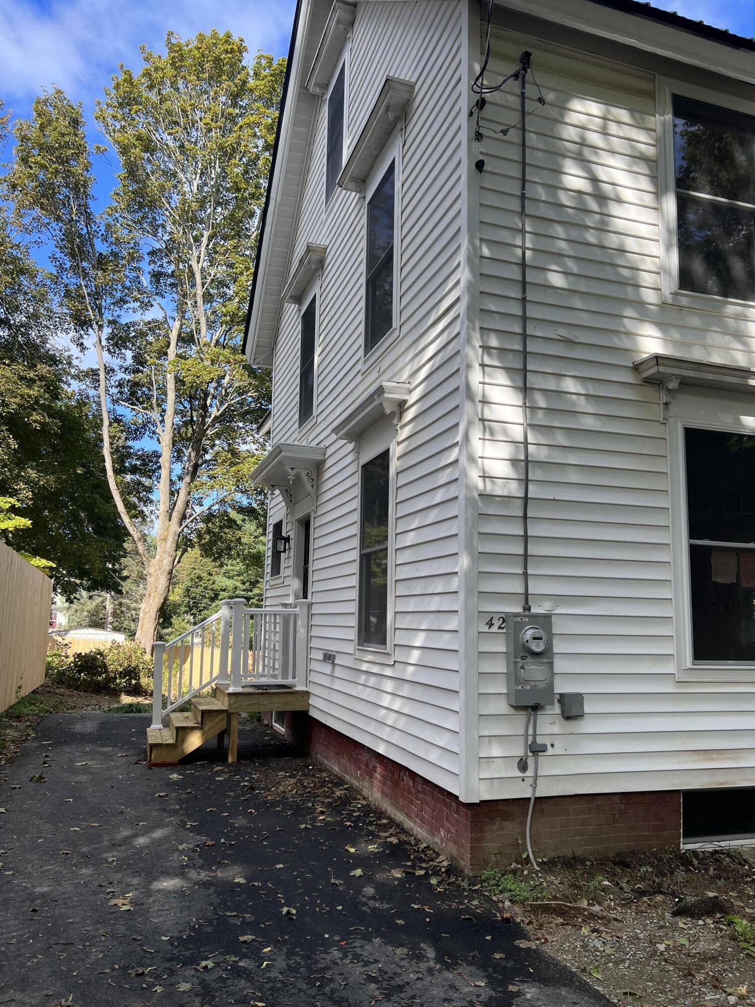 Bangor, ME 04401,42 Winter ST